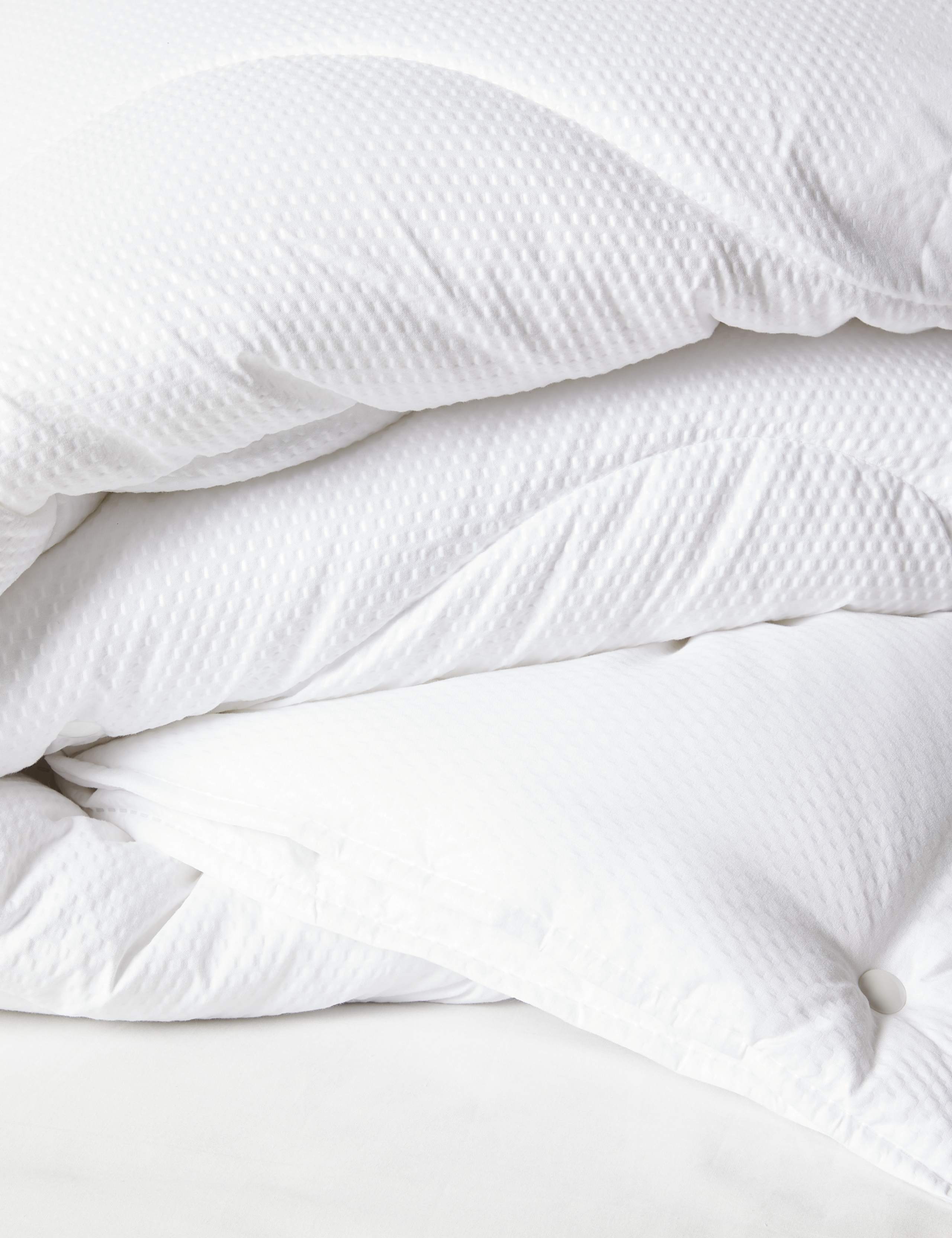 Anti Allergy 13.5 Tog All Season Duvet 4 of 5