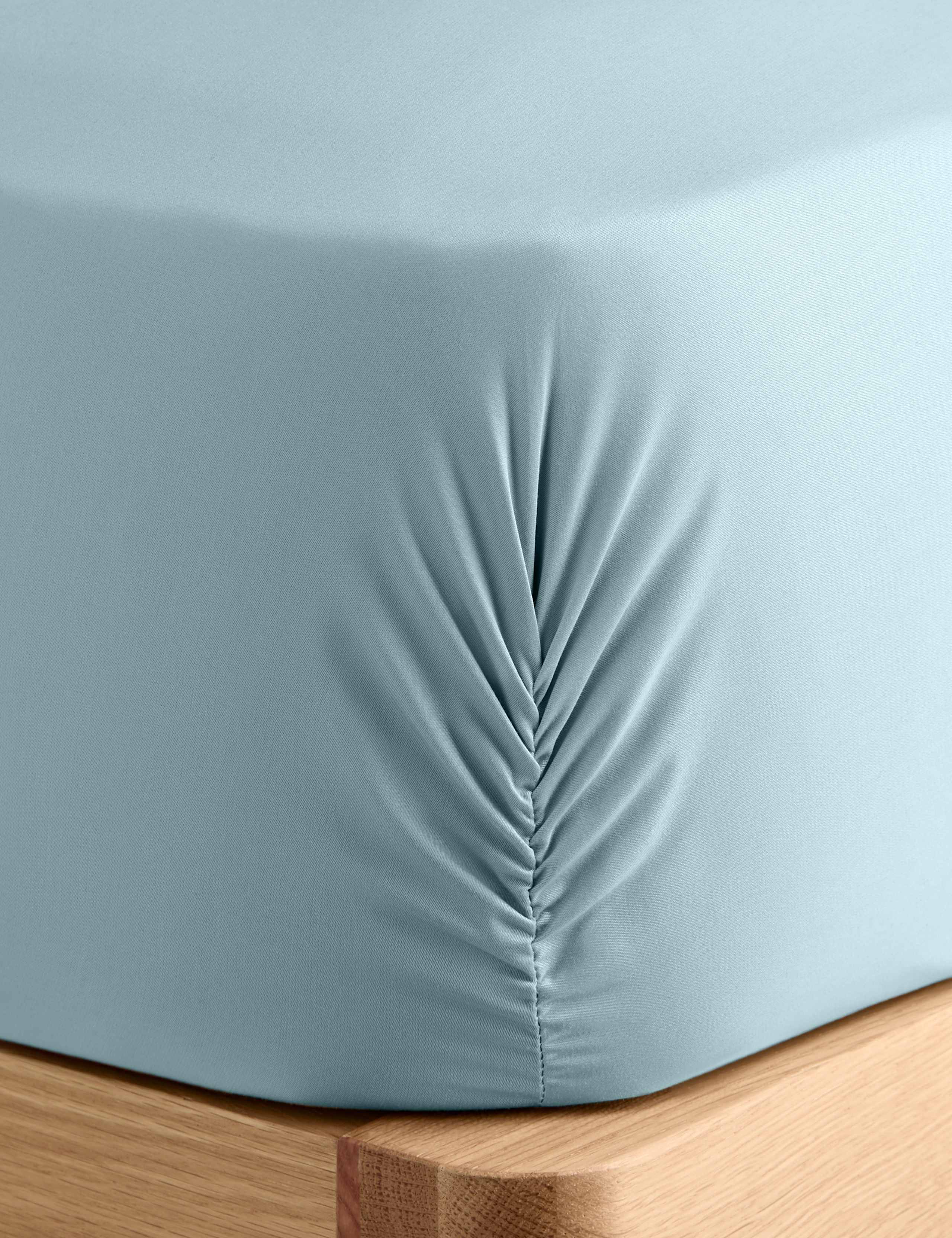 The Ultimate Soft & Silky Multi-Depth Fitted Sheet 2 of 3