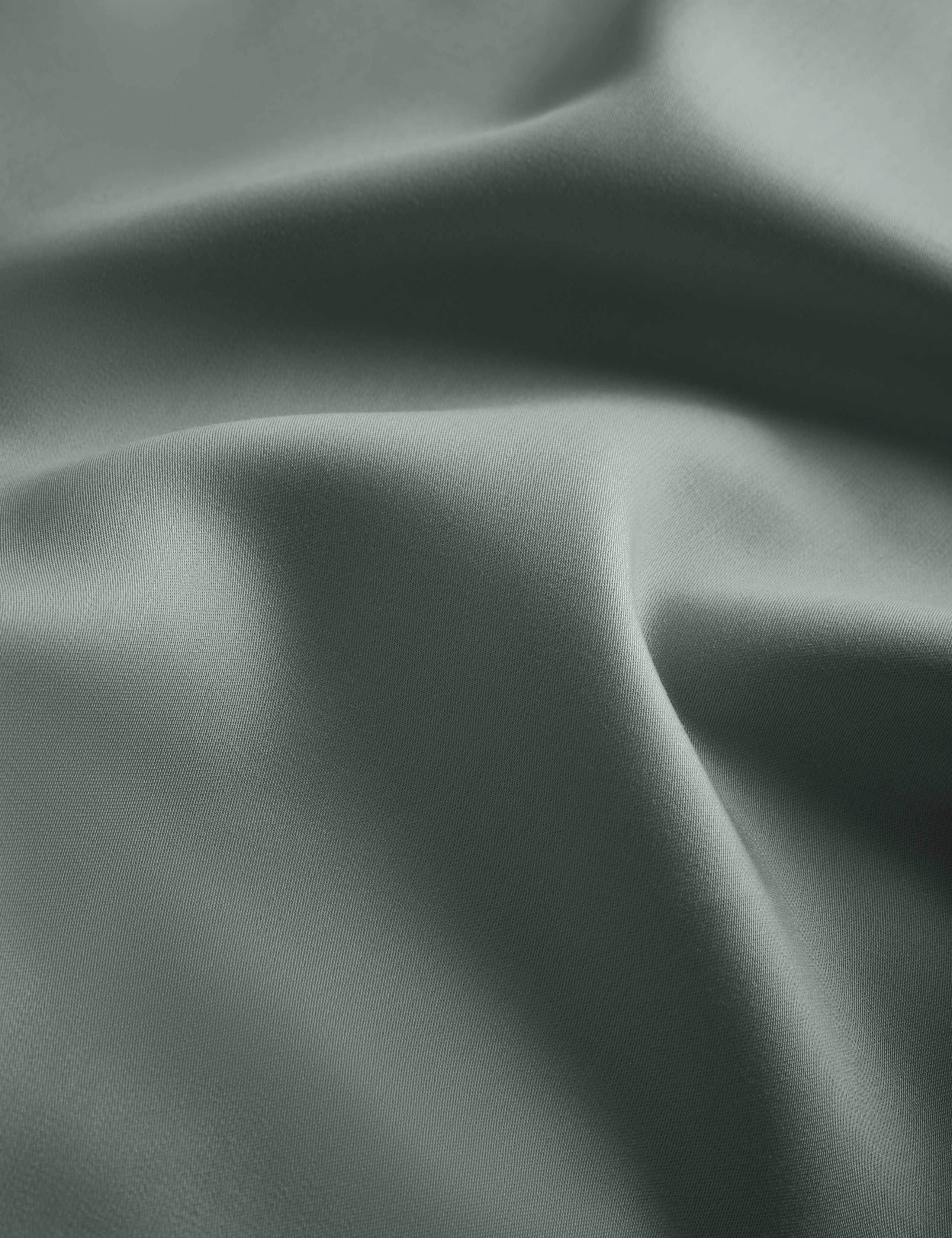 The Ultimate Soft & Silky Multi-Depth Fitted Sheet 3 of 3