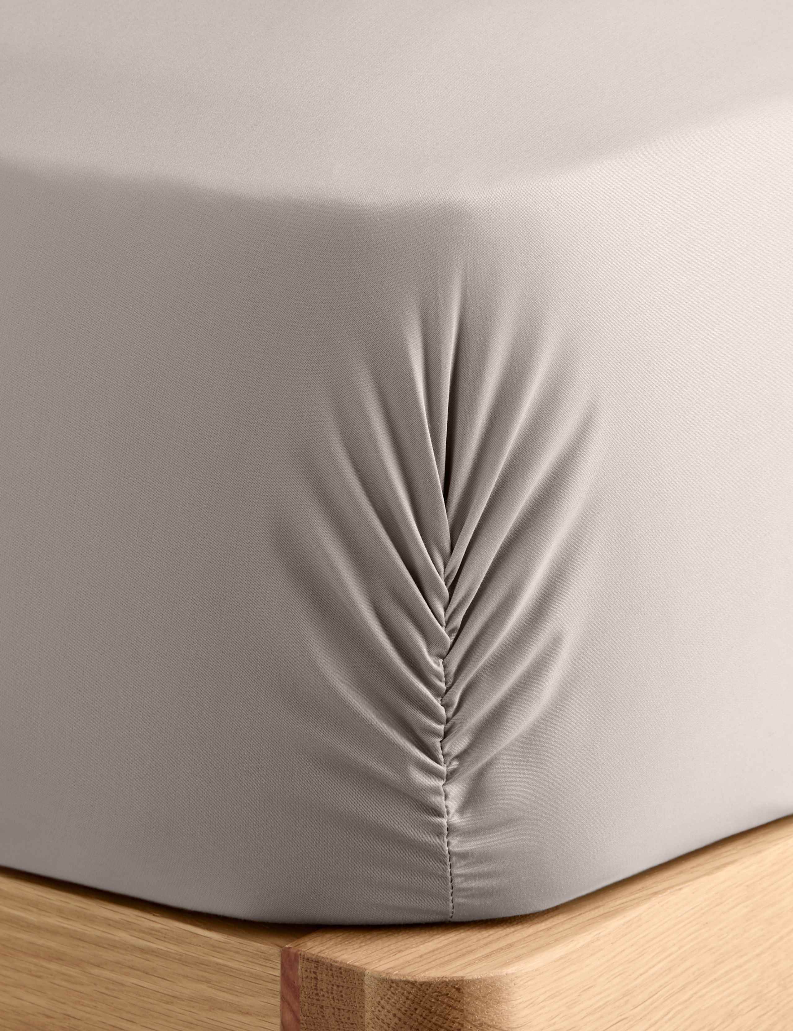 The Ultimate Soft & Silky Multi-Depth Fitted Sheet 2 of 3