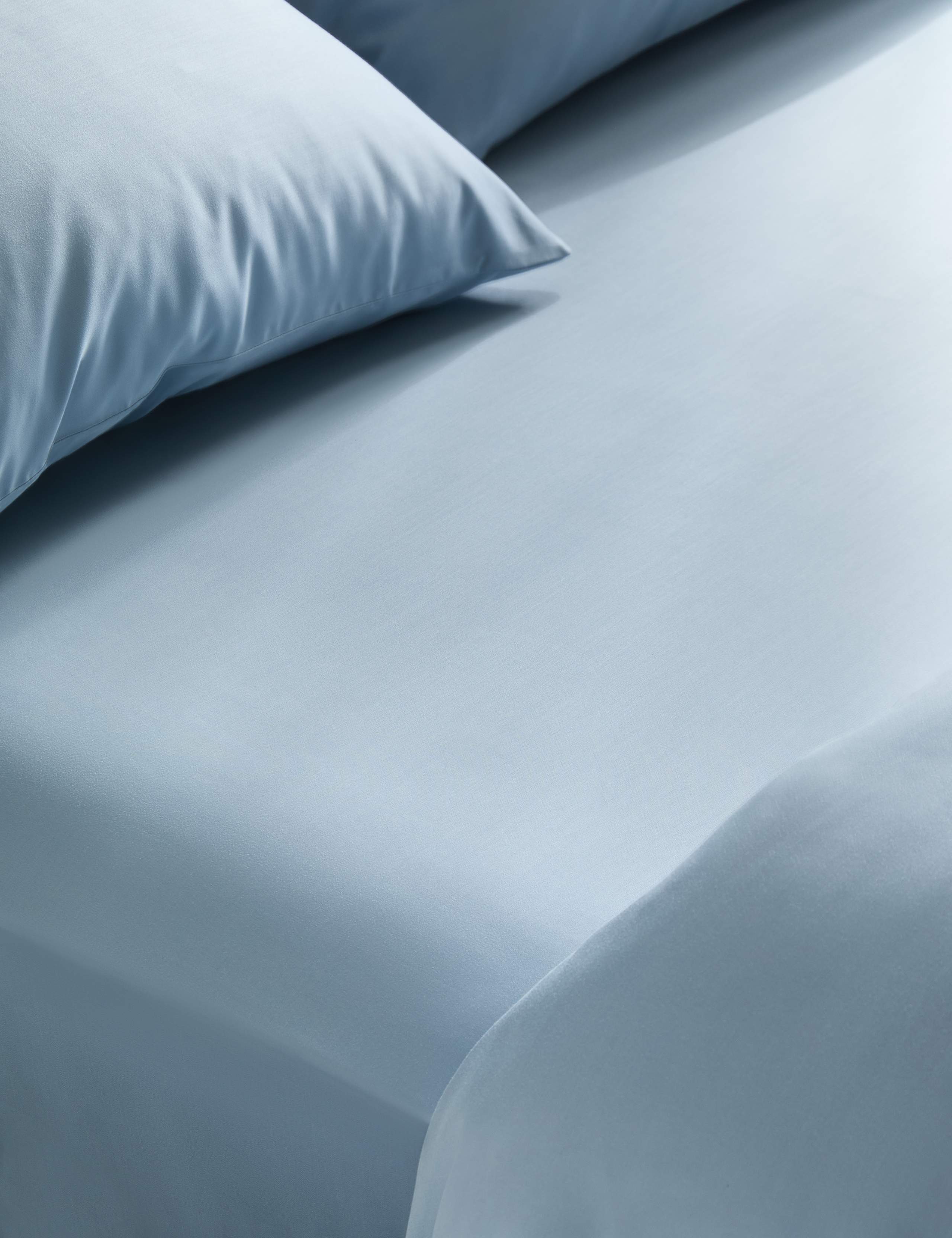 The Ultimate Soft & Silky Multi-Depth Fitted Sheet 1 of 3