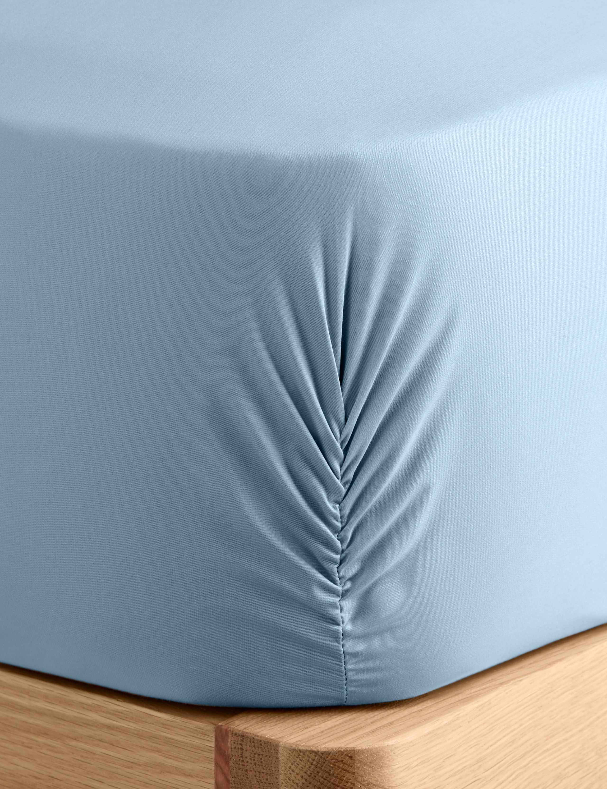 The Ultimate Soft & Silky Multi-Depth Fitted Sheet 2 of 3