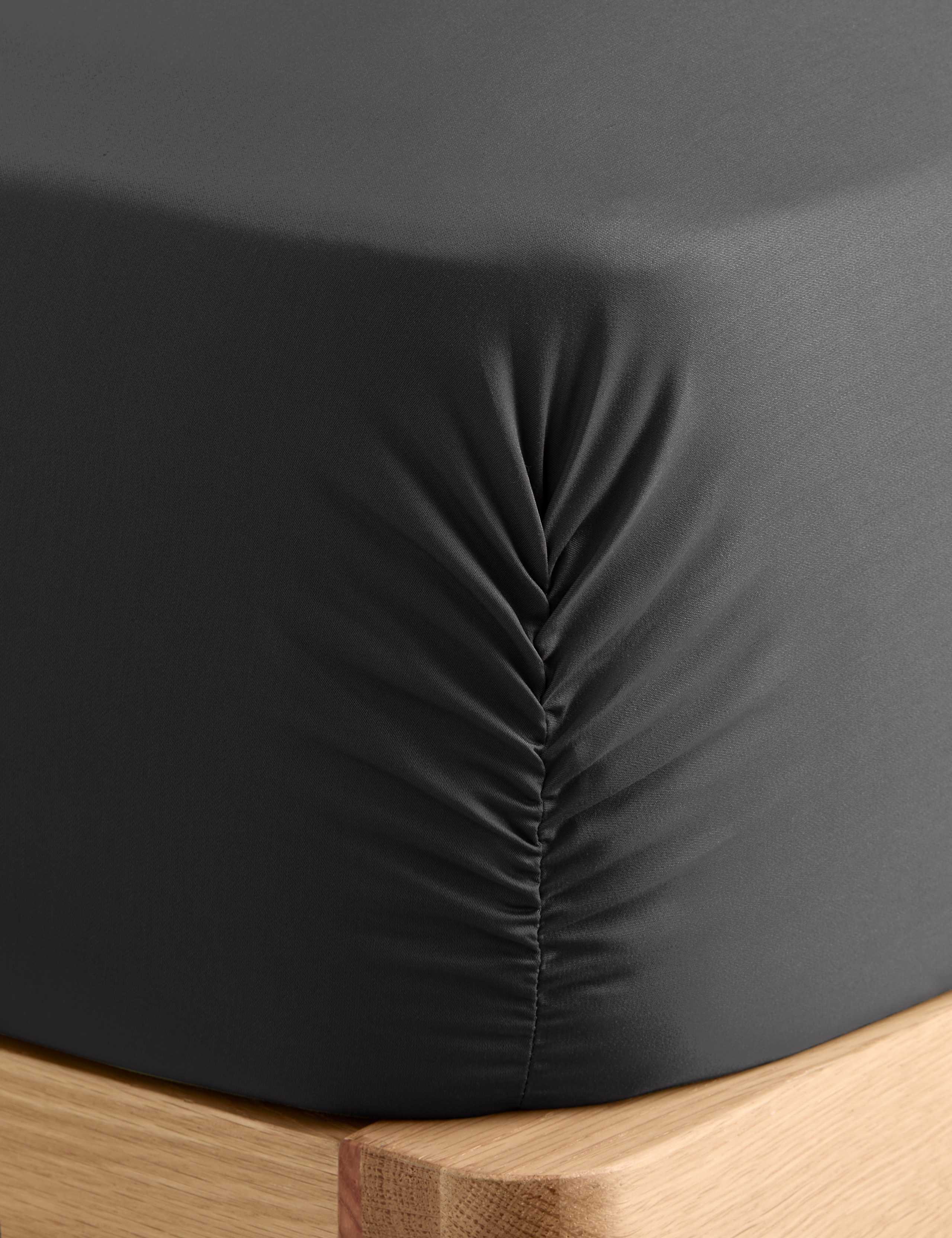 The Ultimate Soft & Silky Multi-Depth Fitted Sheet 2 of 3