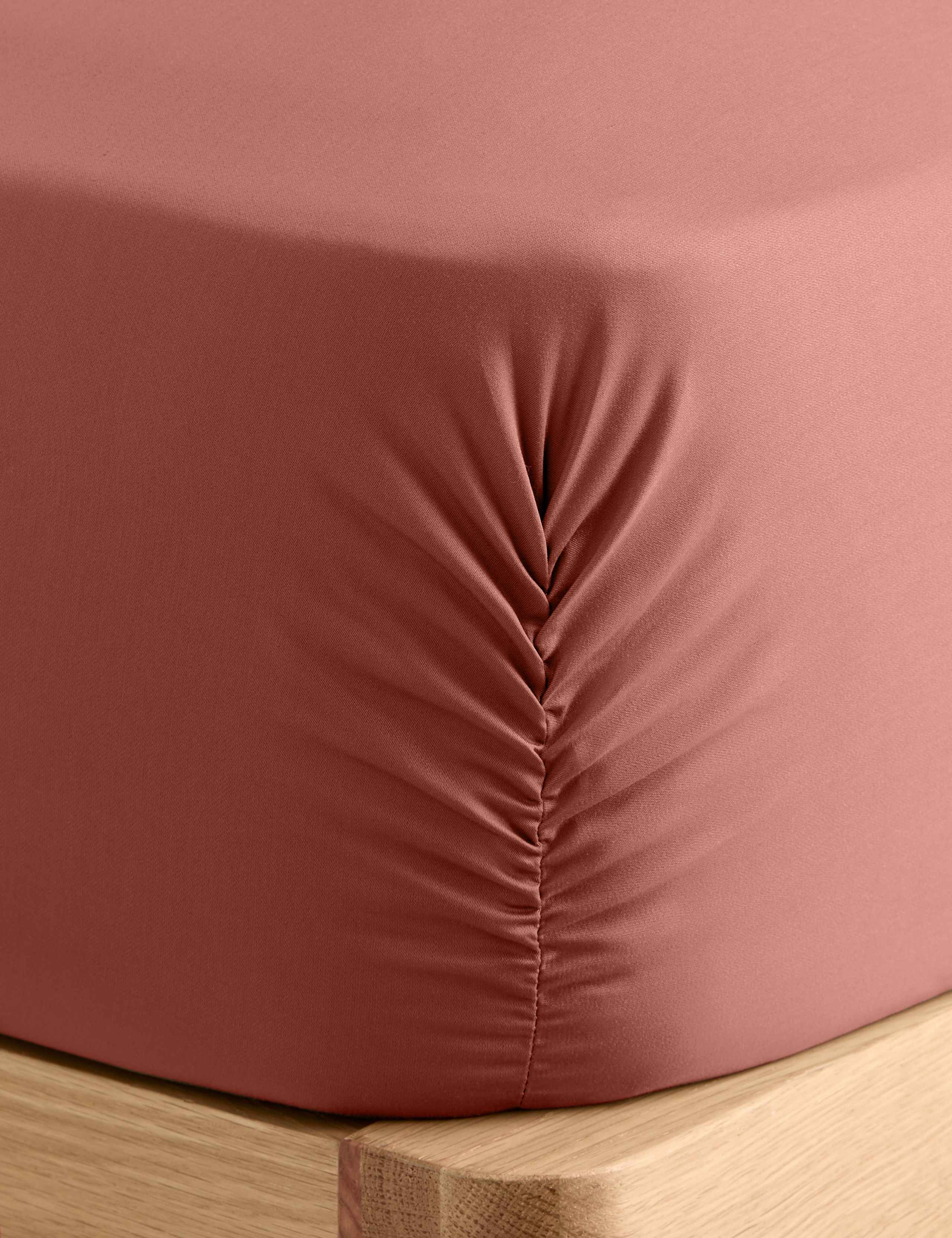 The Ultimate Soft & Silky Multi-Depth Fitted Sheet 2 of 3