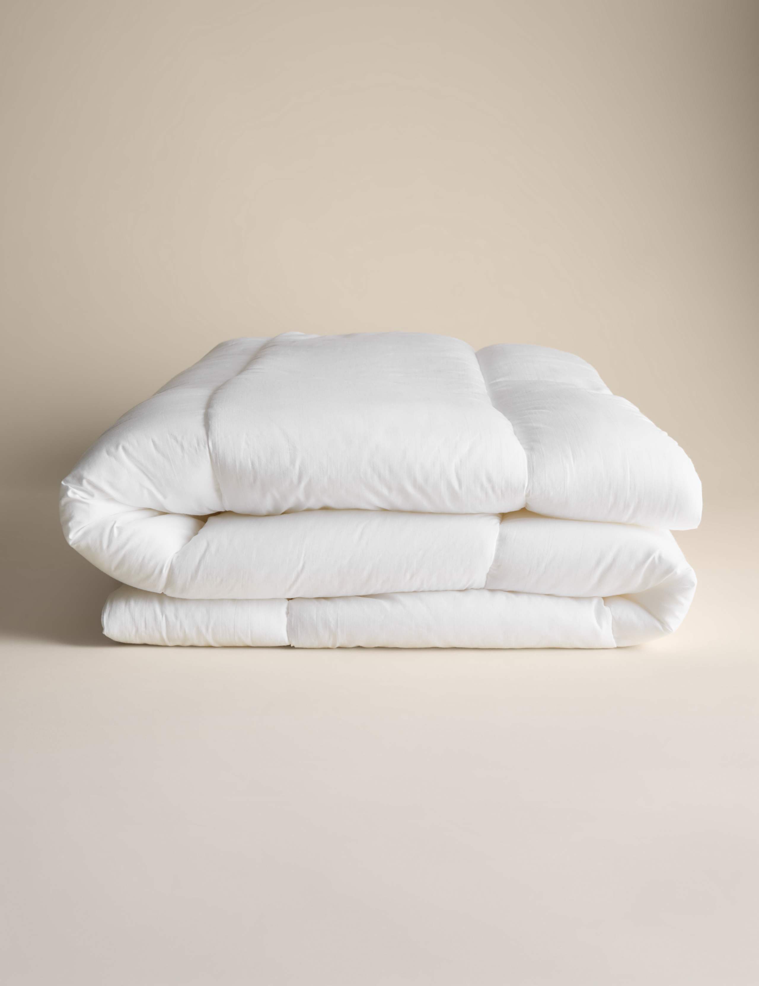 Stay Cool Pure Cotton 10.5 Tog Duvet 2 of 3