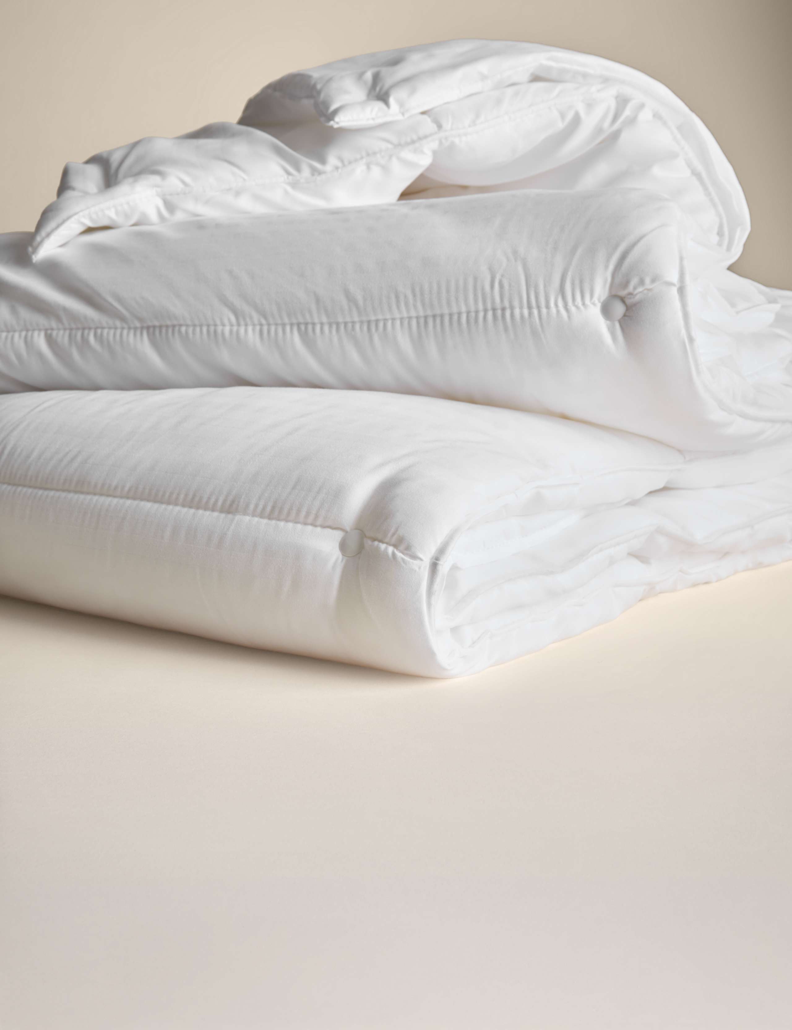 Stay Cool 13.5 Tog All Seasons 3-in-1 Duvet 1 of 5