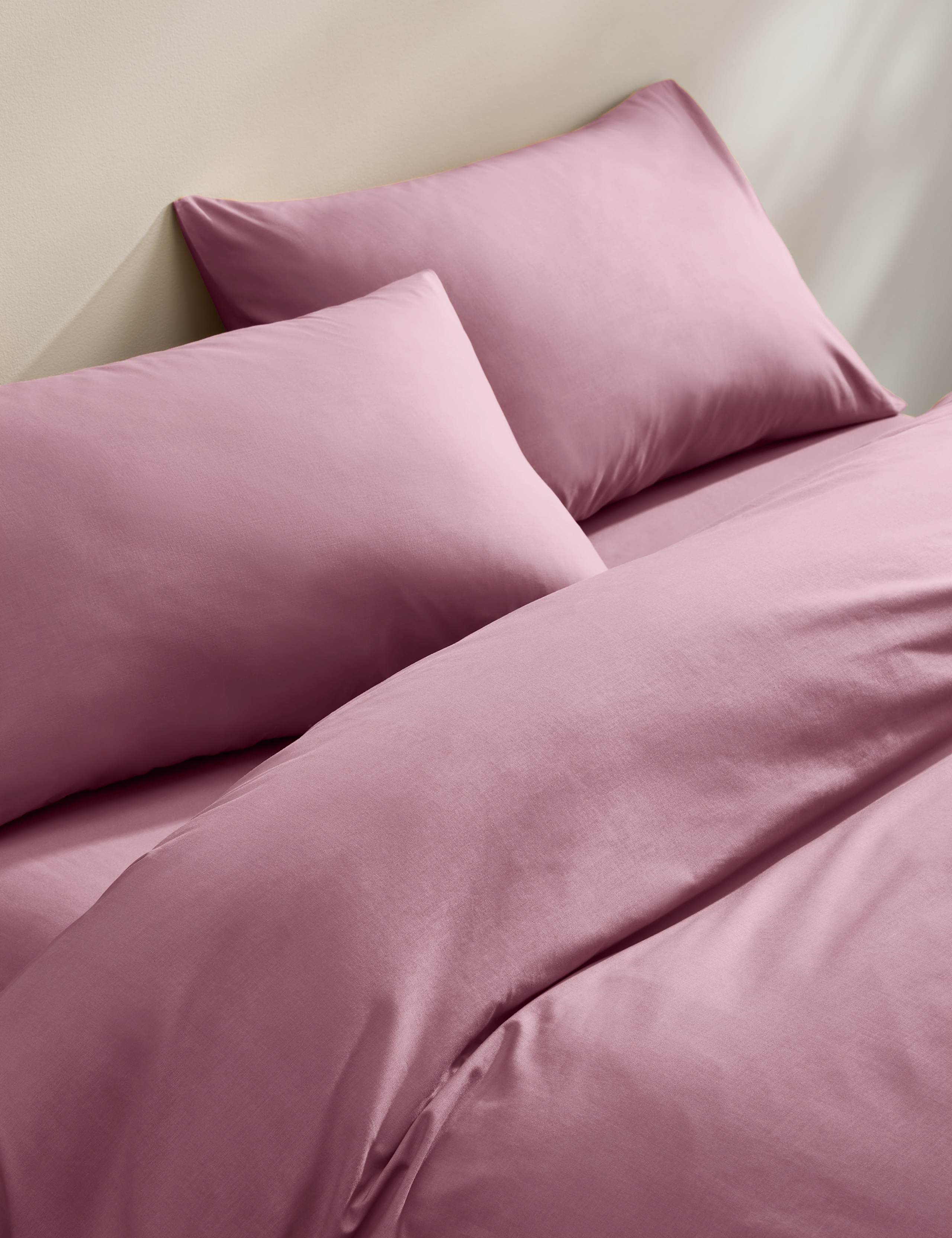 Cotton Rich Bedding Set 1 of 5