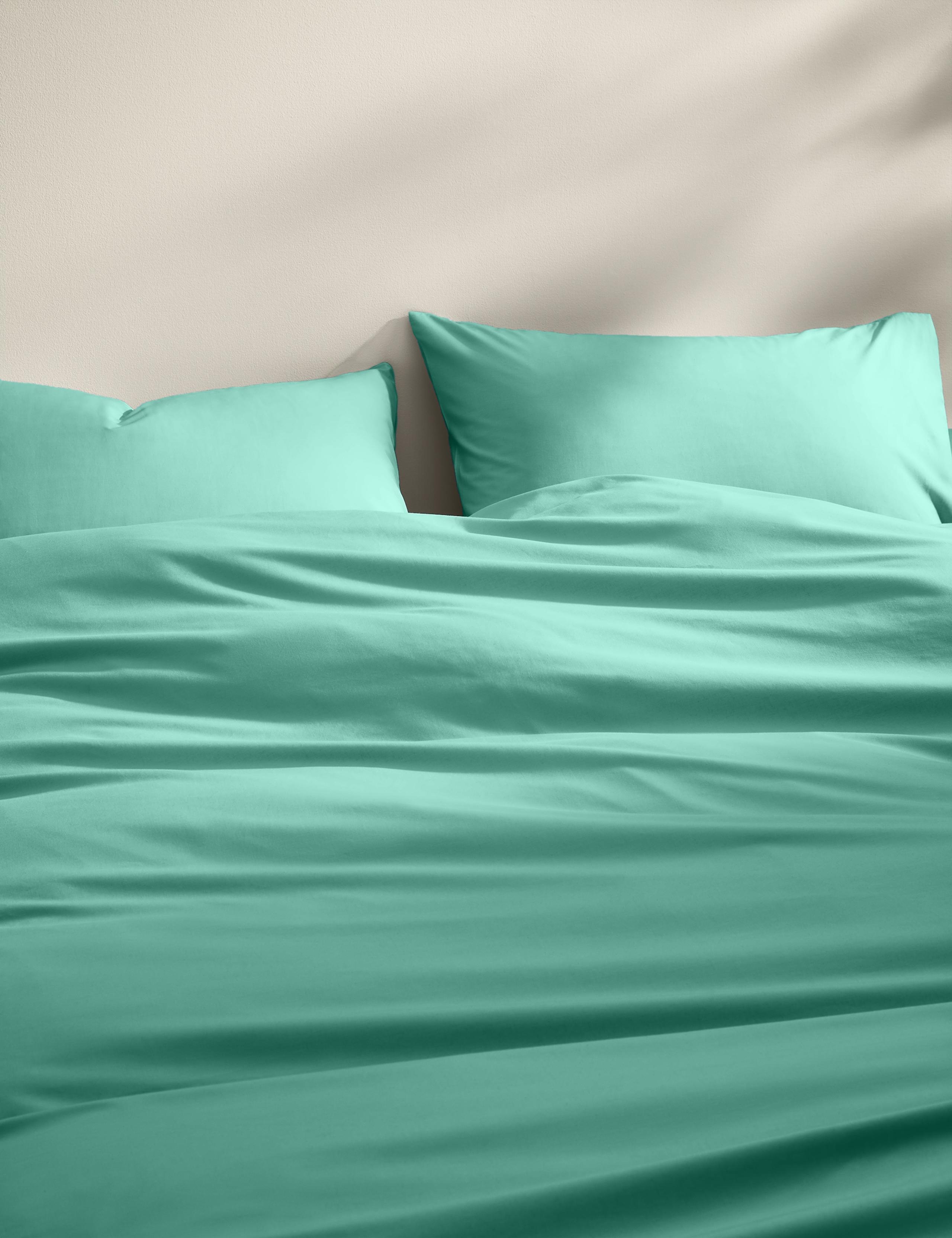 Cotton Rich Bedding Set 1 of 5