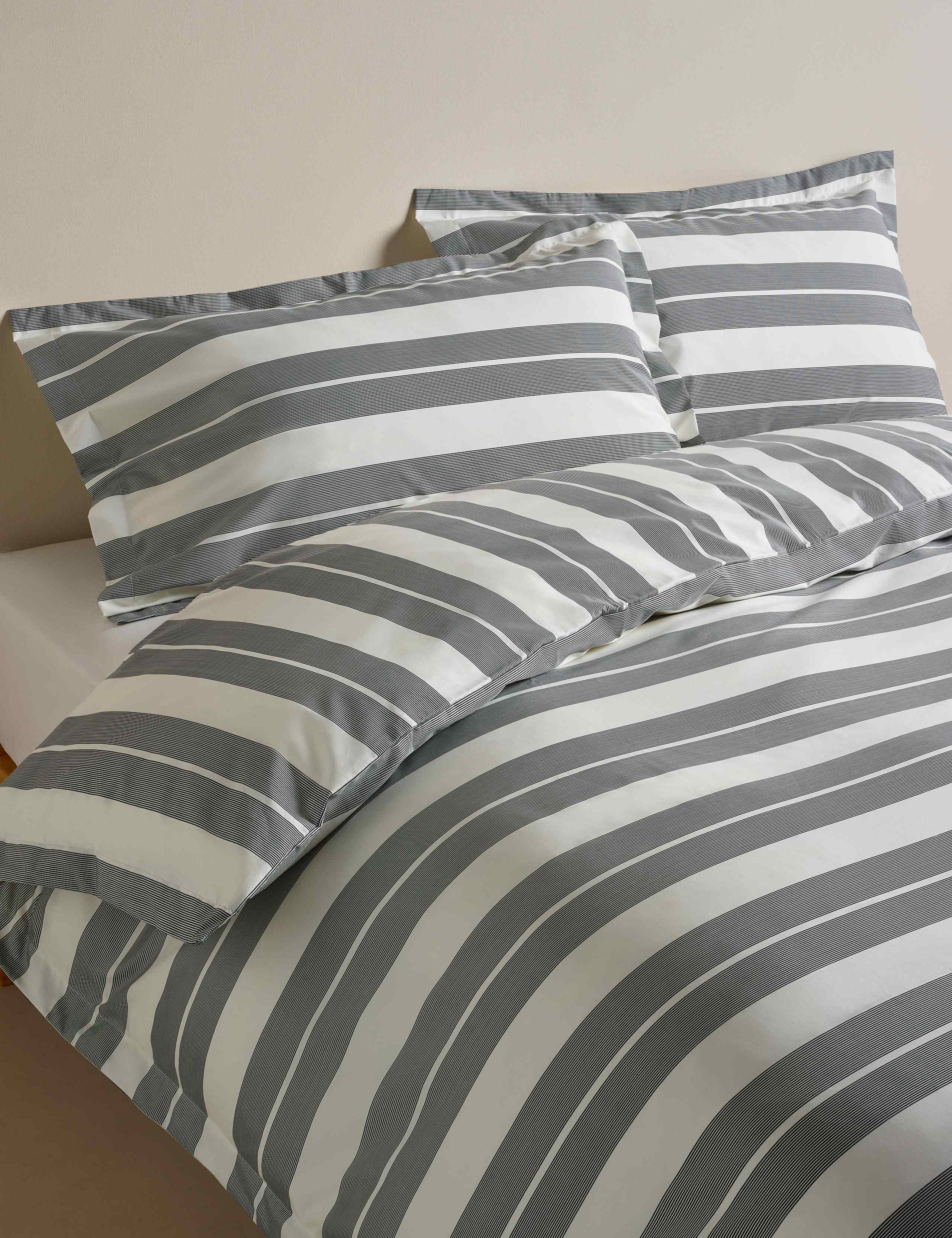 Egyptian Cotton Wide Stripe Printed Bedding Set 1 of 1