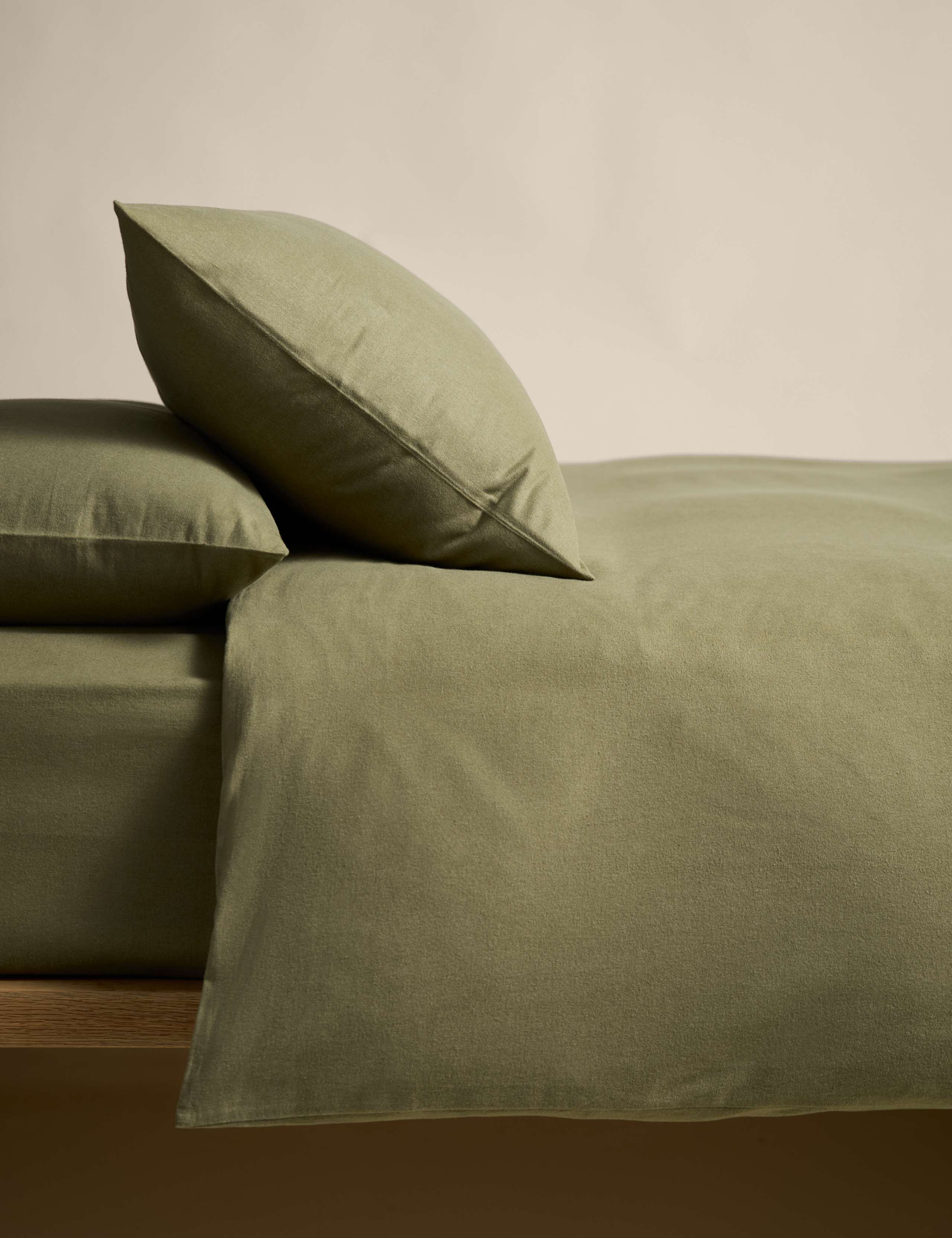 Pure Brushed Cotton Bedding Set 1 of 3