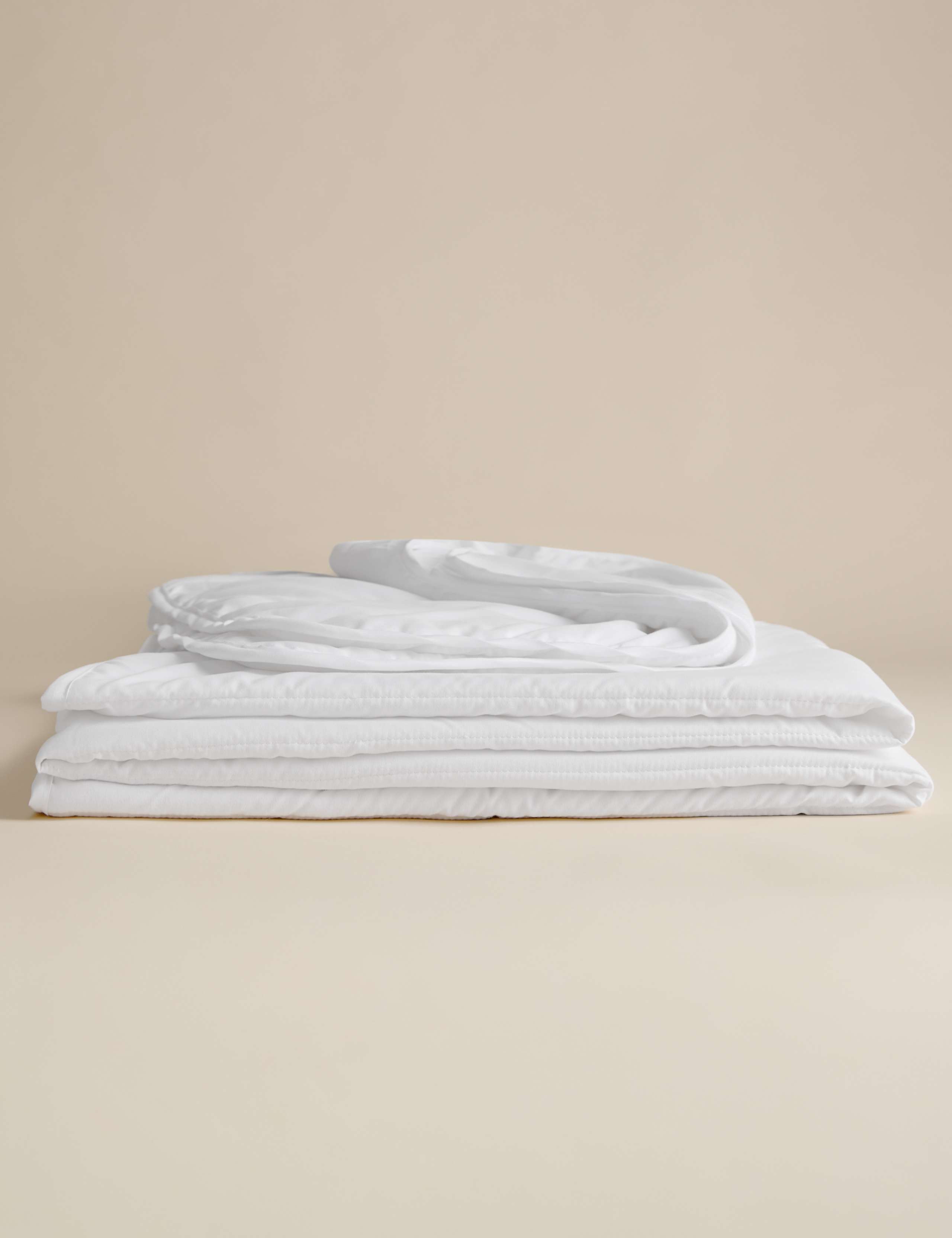 Smart Wash & Dry Anti Allergy 1 Tog Duvet 2 of 4