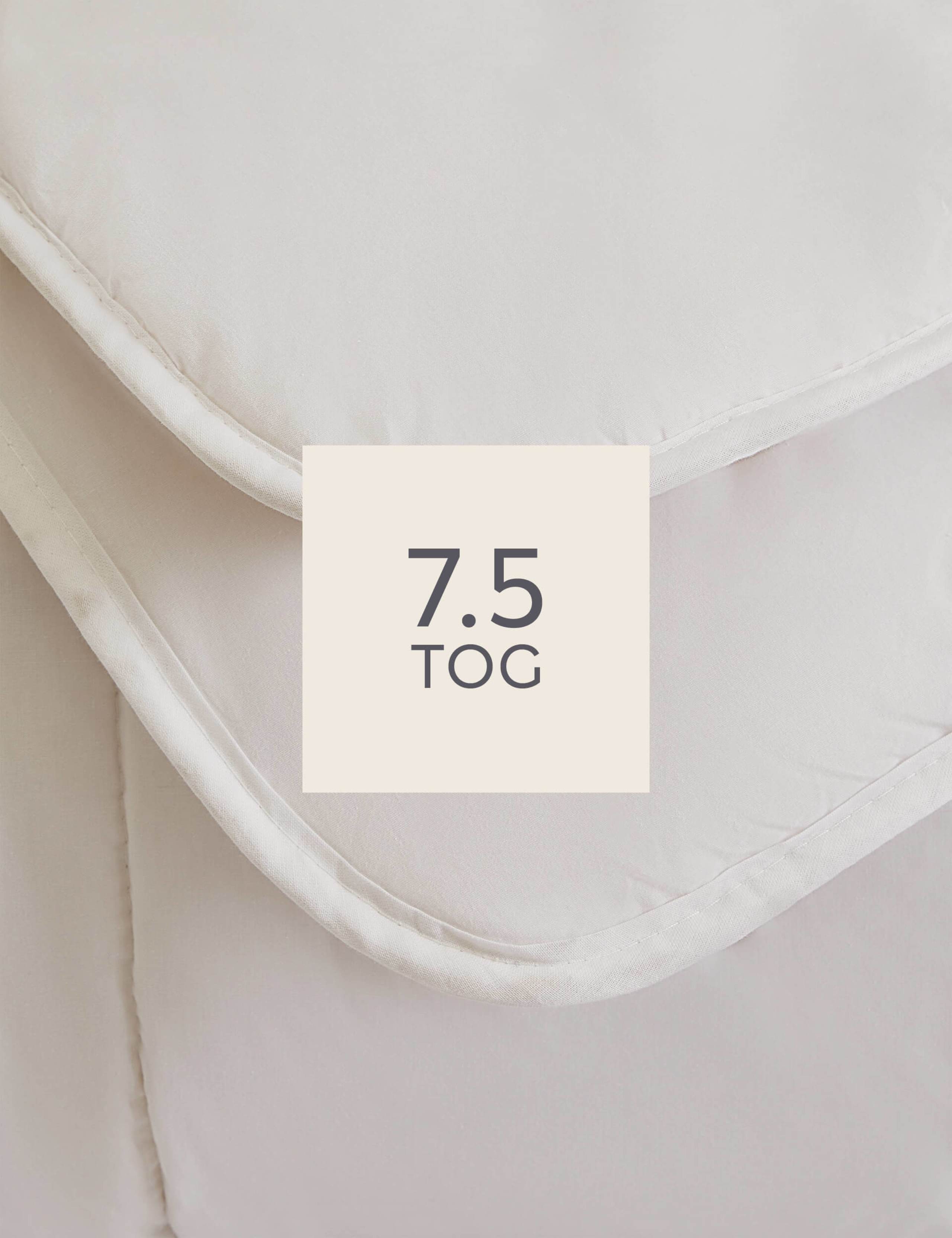 Pure Wool Medium Weight Duvet 2 of 4