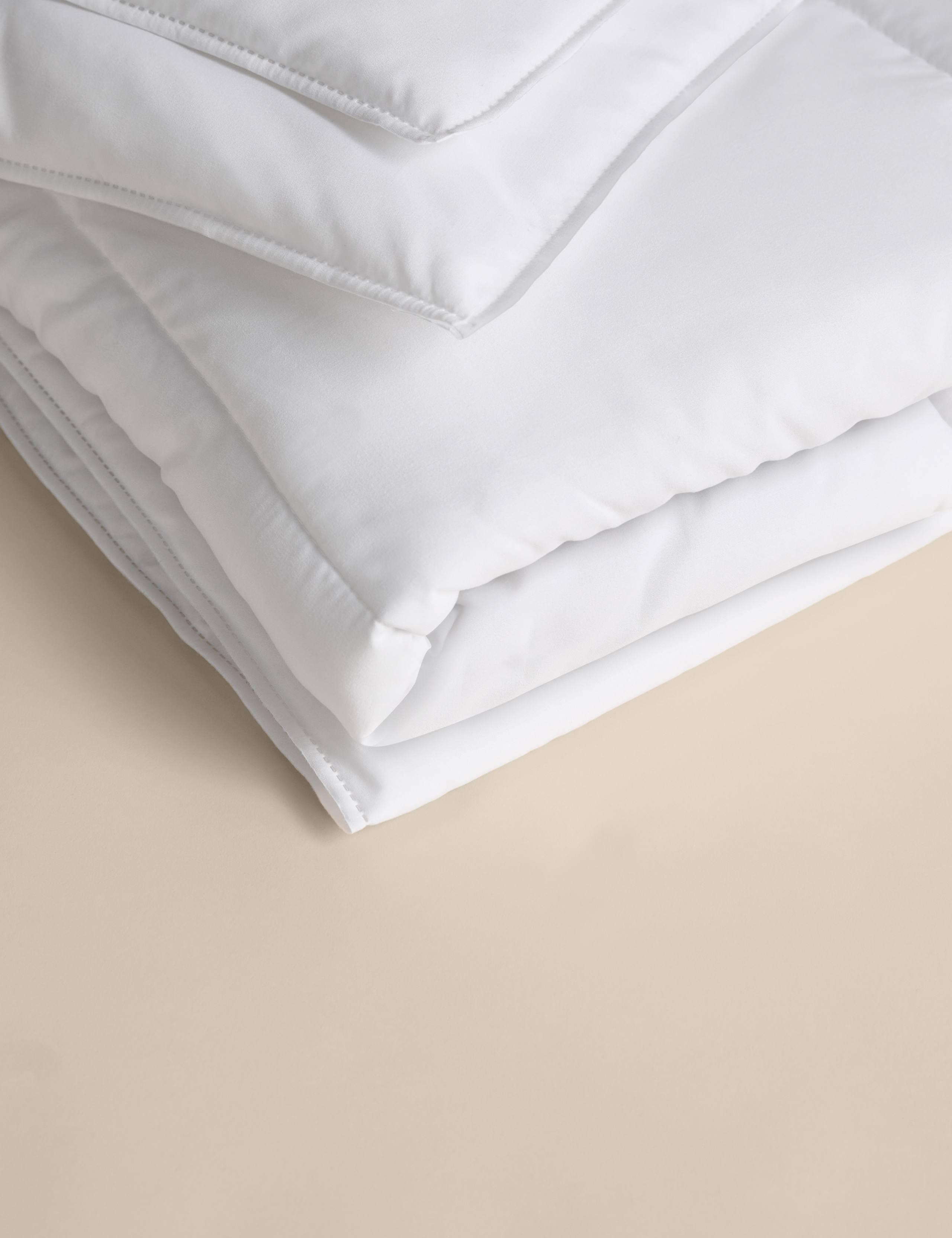 Smart Wash & Dry Anti Allergy 4.5 Tog Duvet 1 of 4