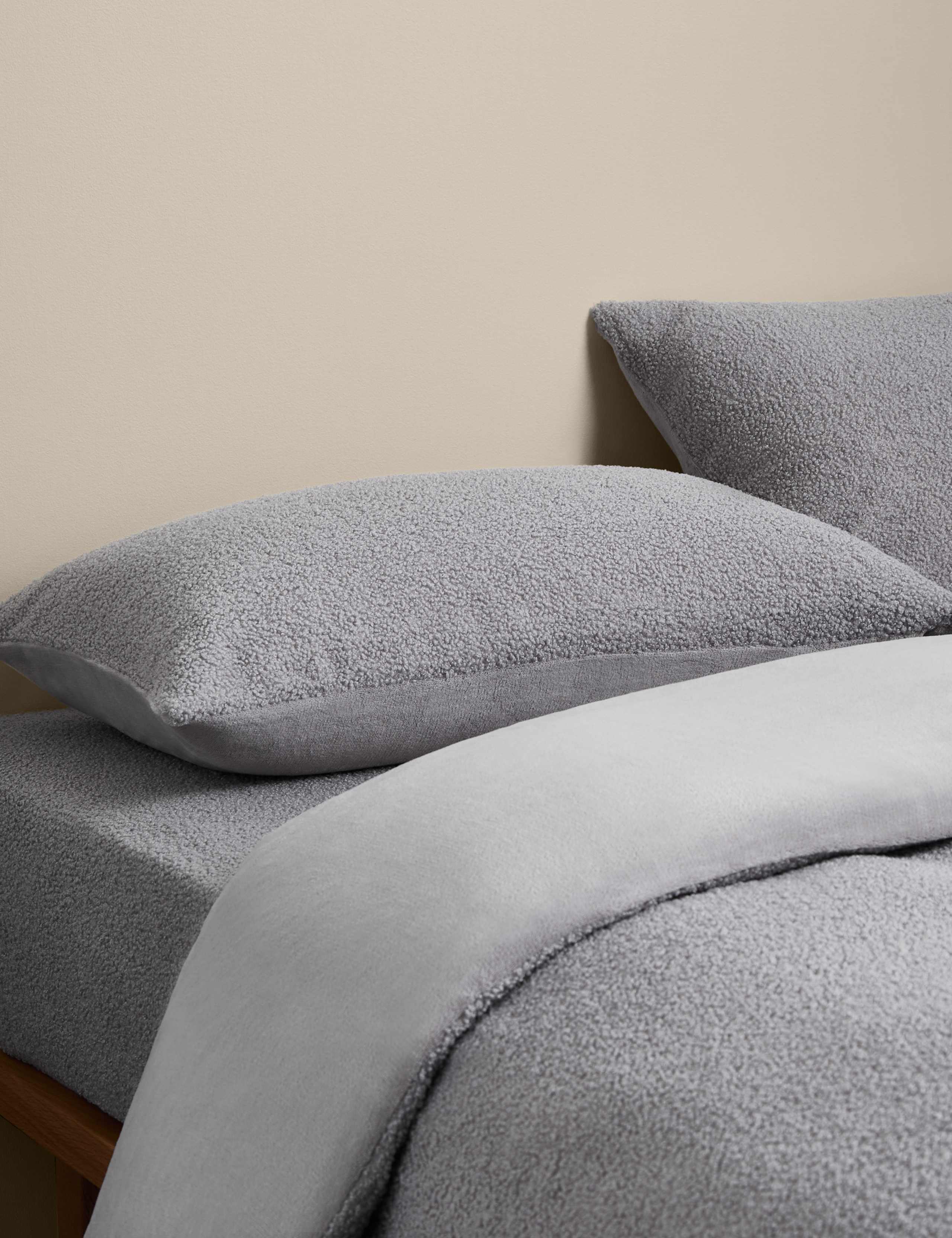 Cosy Fleece Bedding Set 1 of 4