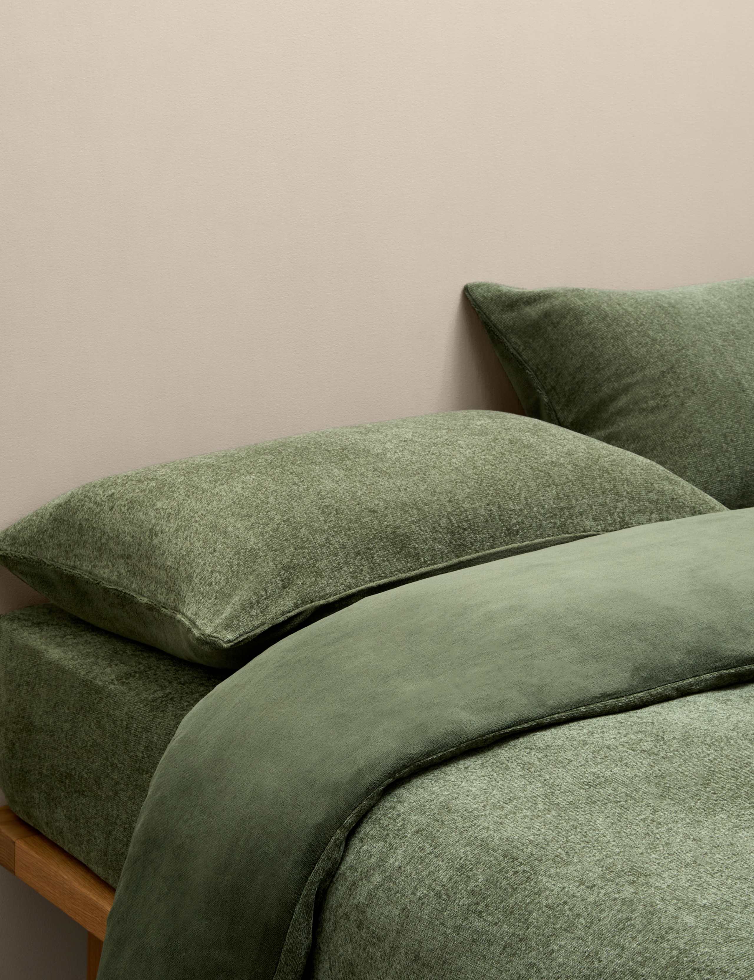 Chenille Bedding Set 1 of 3