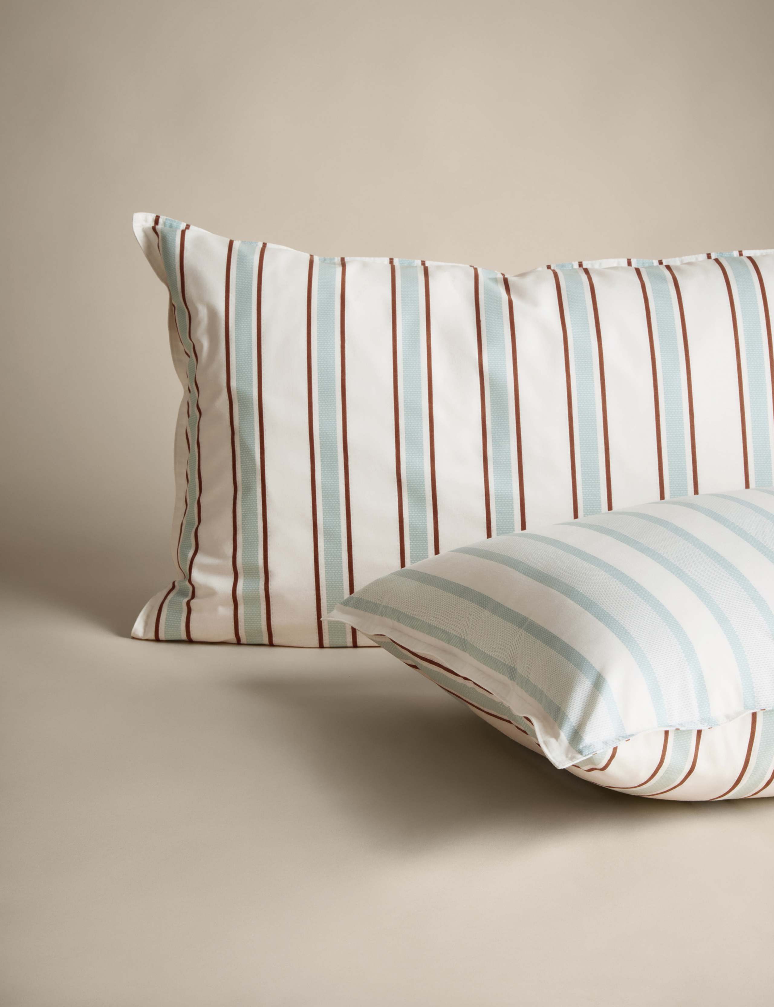 Cotton Rich Striped Bedding Set 3 of 7