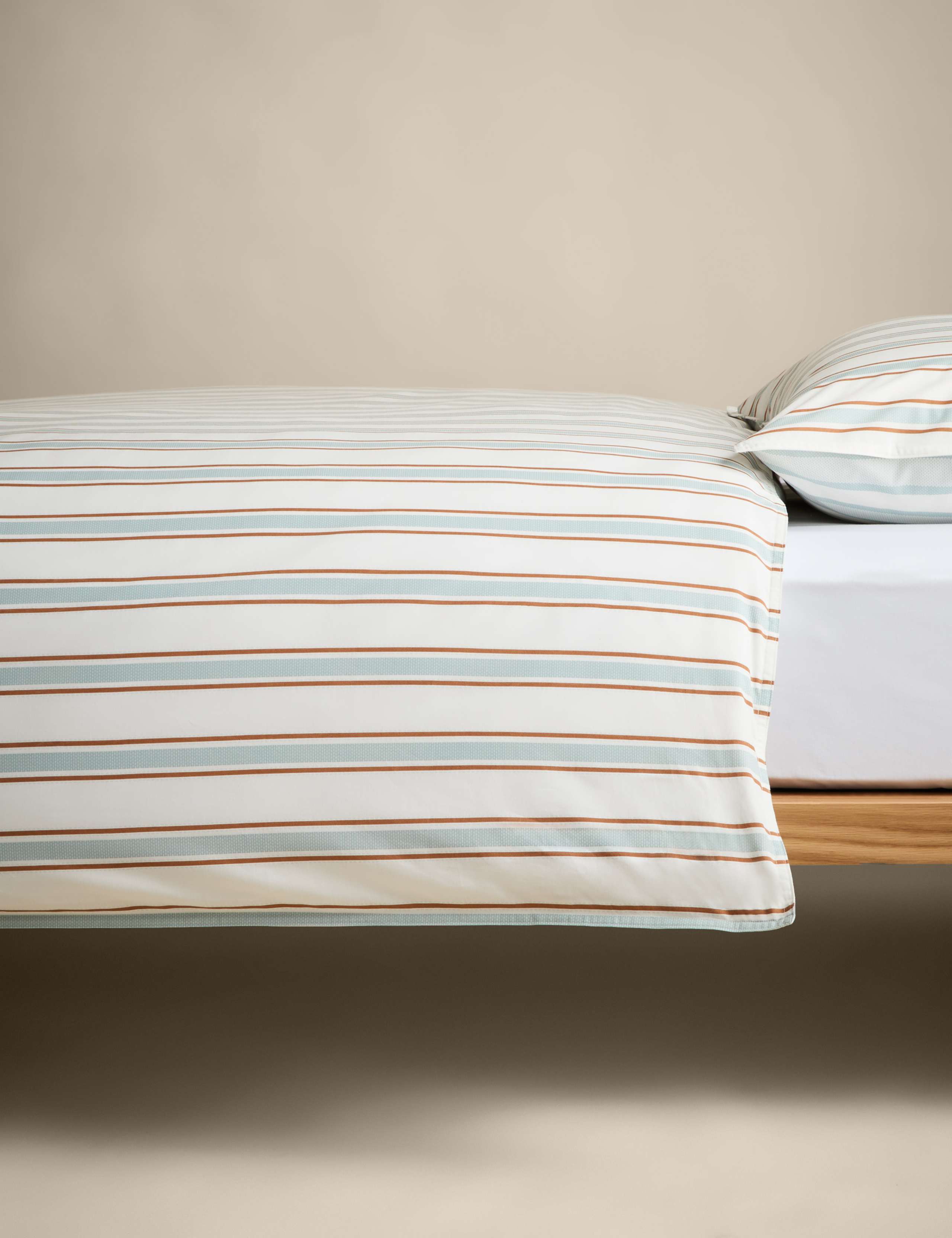 Cotton Rich Striped Bedding Set 5 of 7
