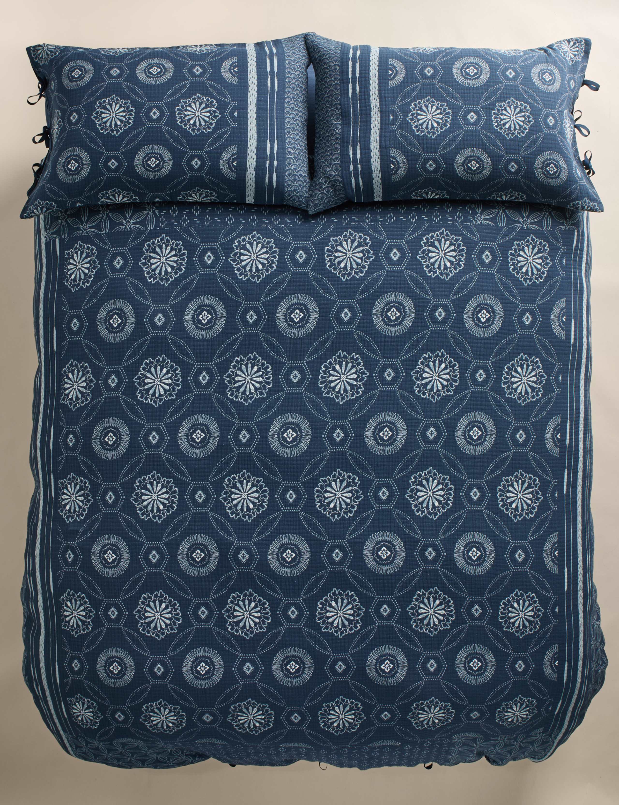 Pure Cotton Kouya Jacquard Bedding Set 4 of 7