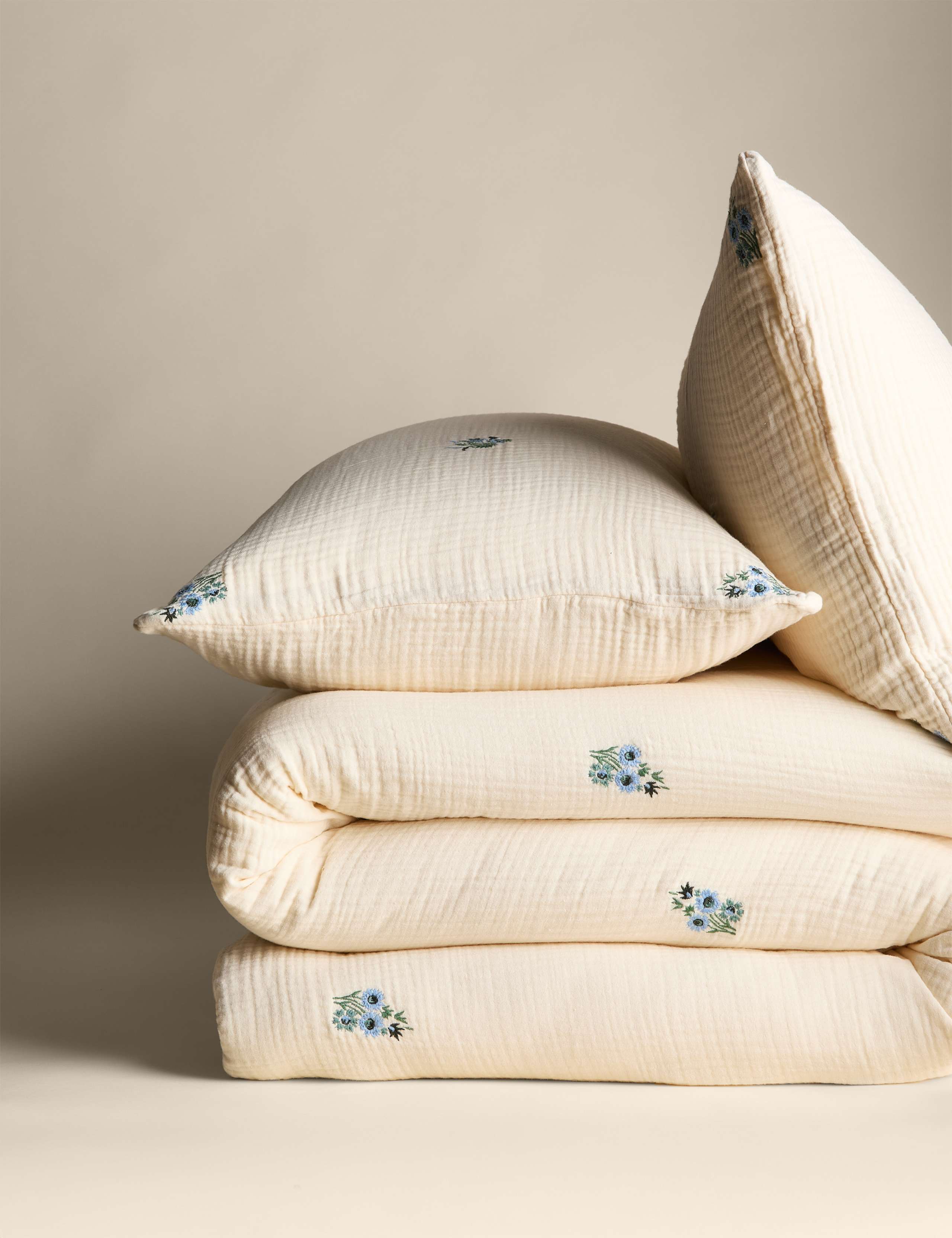 Pure Cotton Embroidered Flower Bedding Set 2 of 6