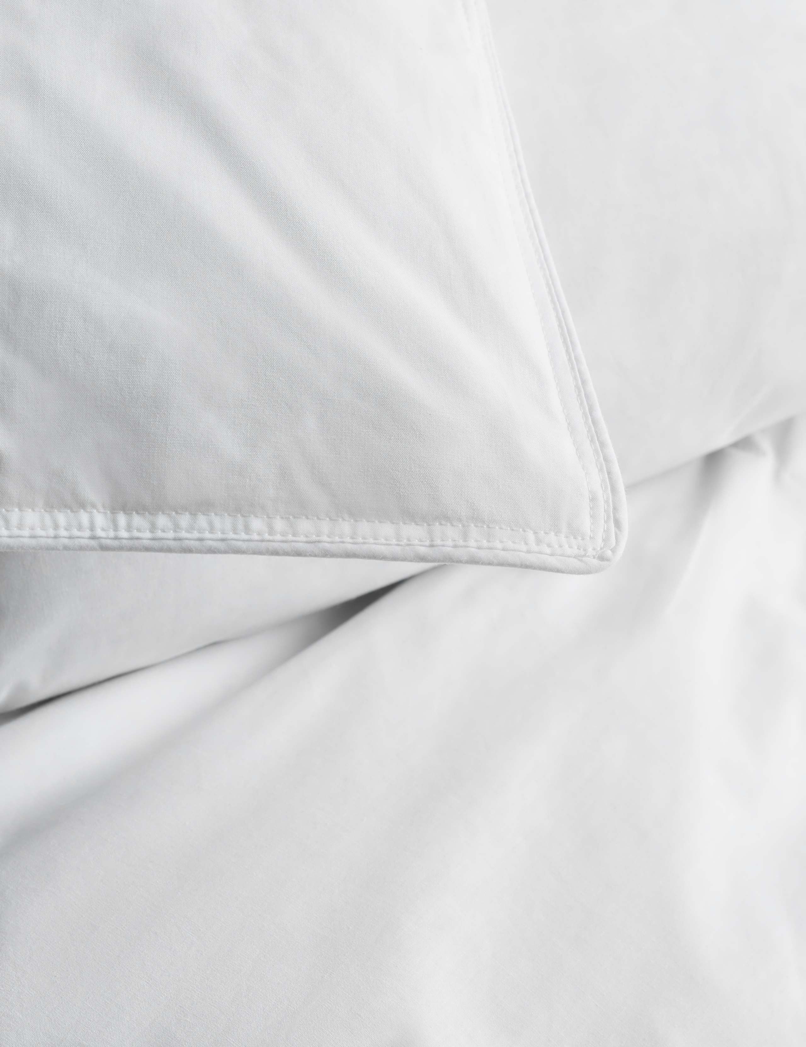 Goose Feather & Down 10.5 Tog Duvet 3 of 4