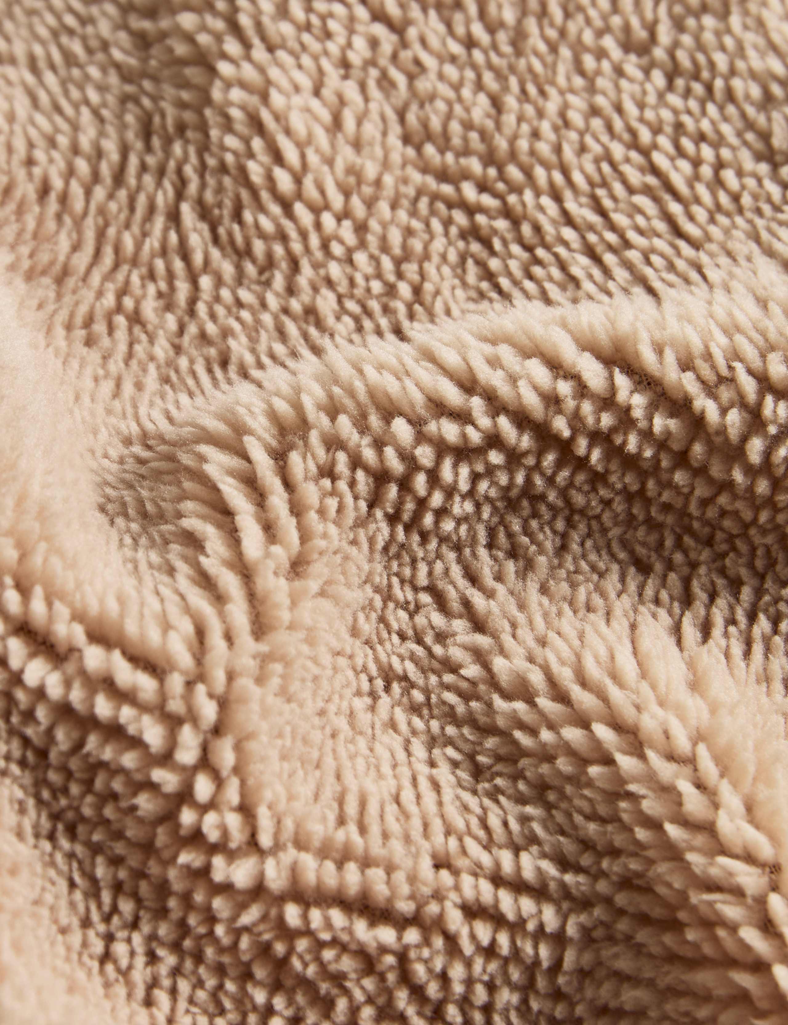 Teddy Fleece Deep Fitted Sheet 2 of 2