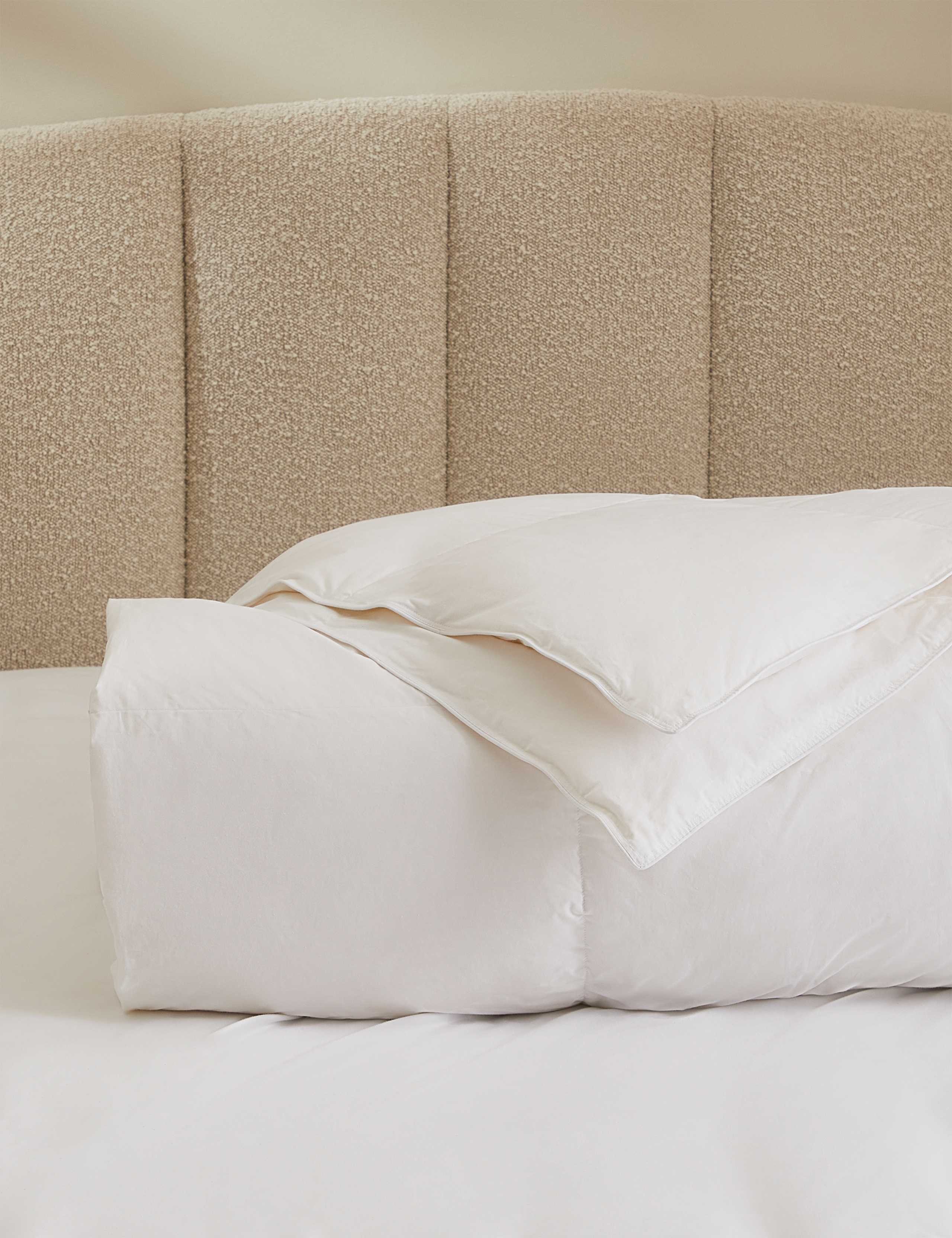 Luxury Duck Down 4.5 Tog Duvet 3 of 4