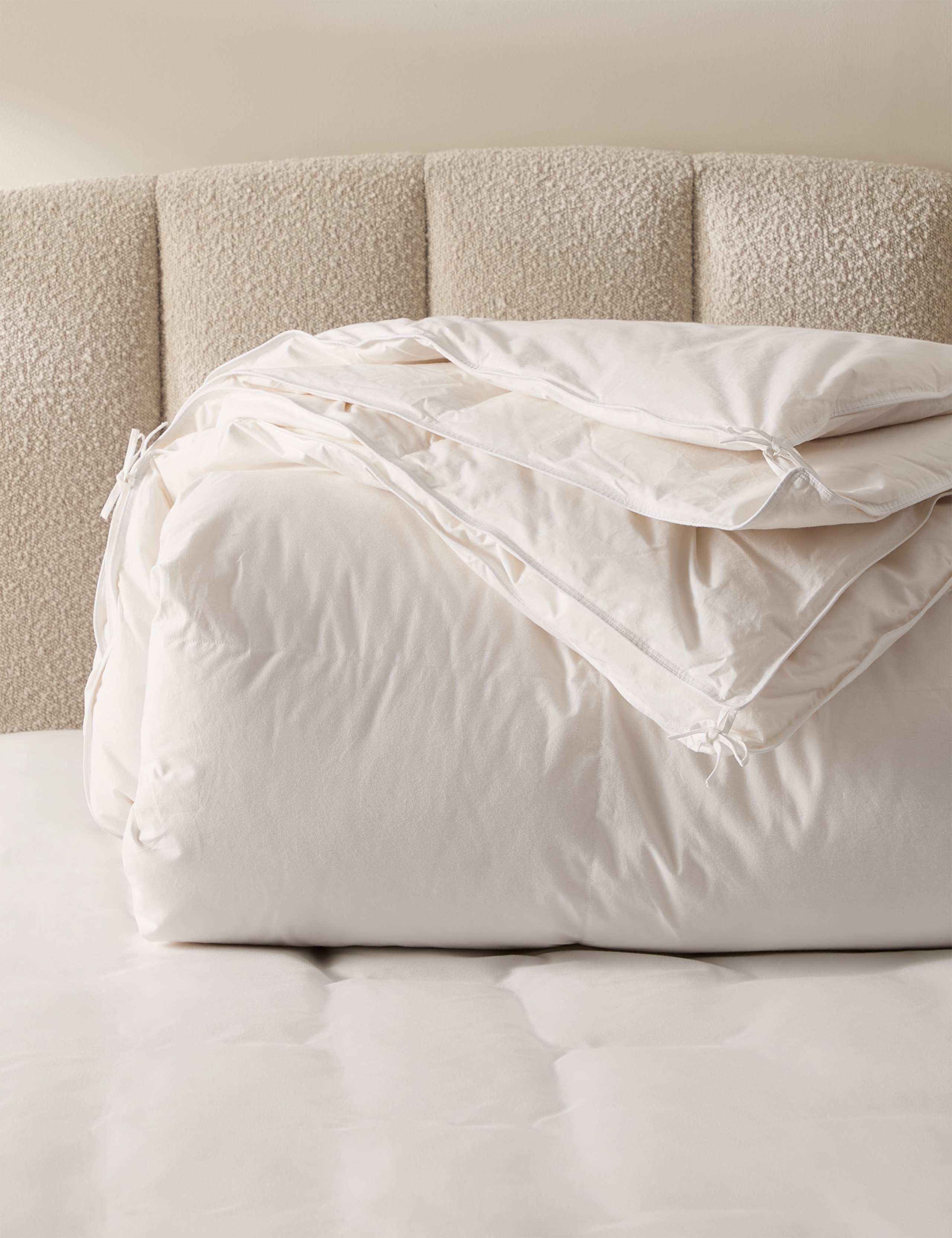 Luxury Duck Down 13.5 Tog All Seasons 3-in-1 Duvet 3 of 3