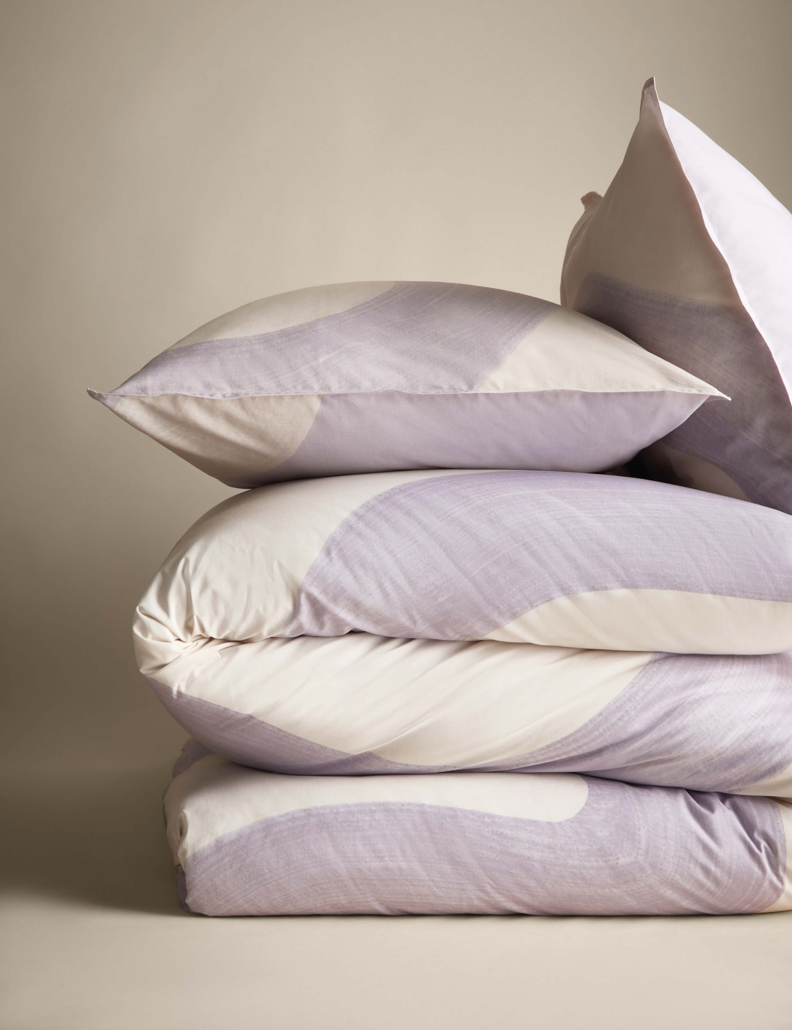 Cotton Rich Large Swirl Bedding Set 2 of 8