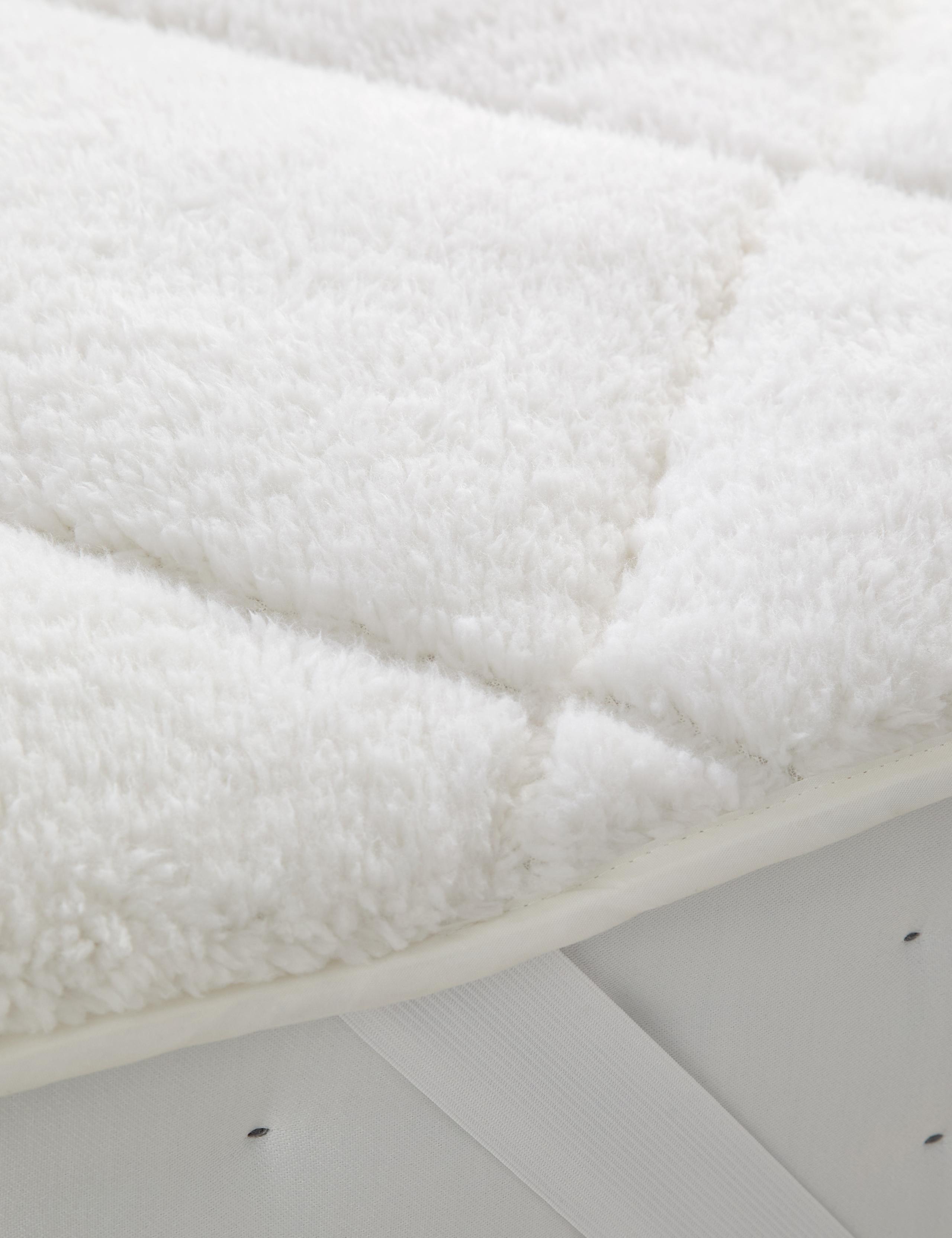 Teddy Fleece Mattress Topper 4 of 4