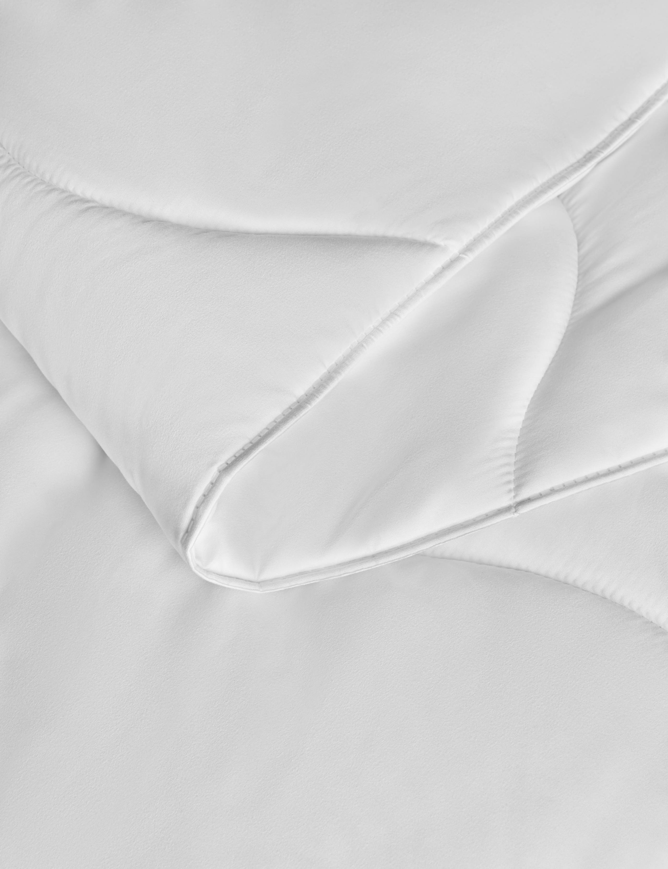 Touch of Silk 10.5 Tog Duvet 3 of 4