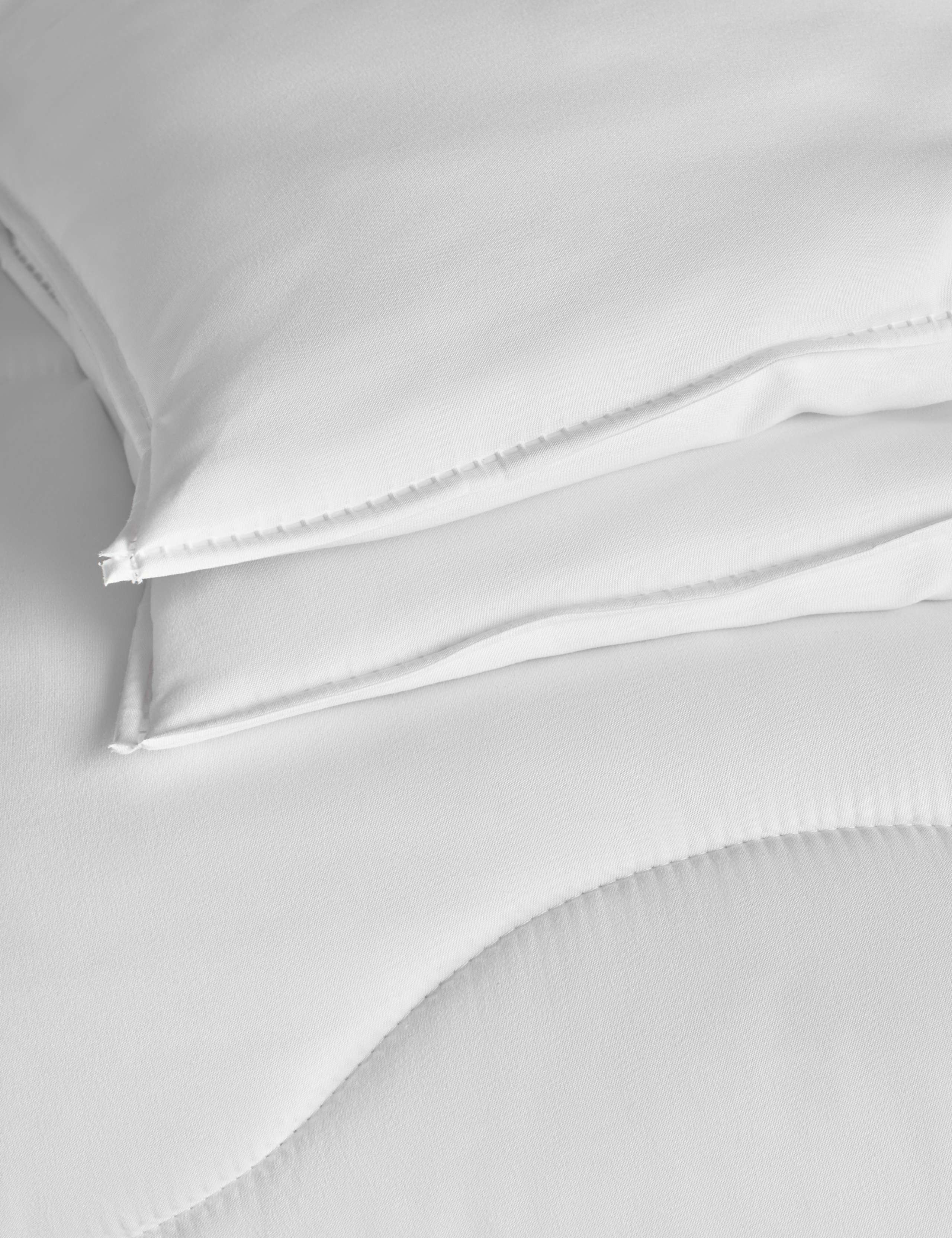 Touch of Silk 10.5 Tog Duvet 1 of 4