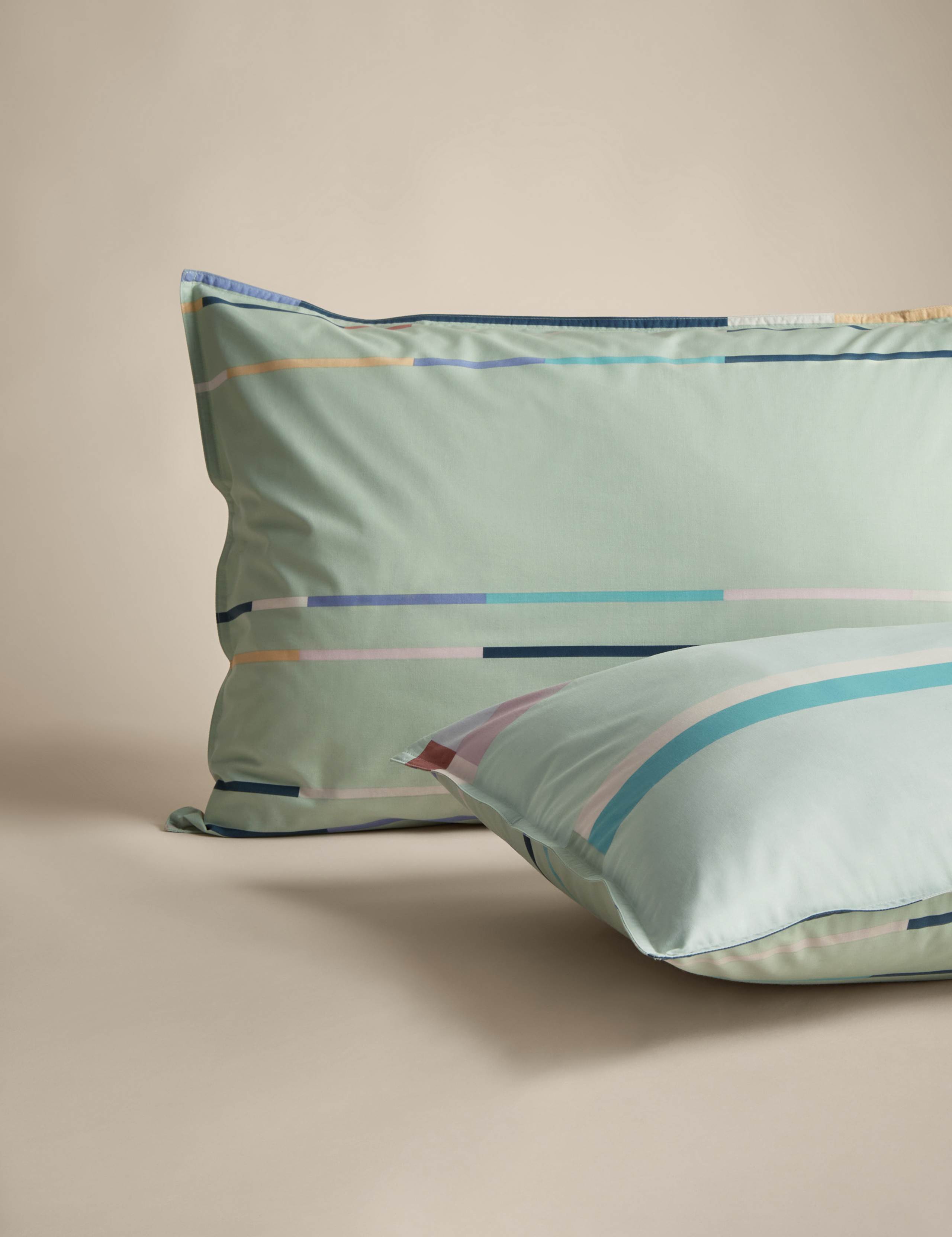 Cotton Rich Striped Bedding Set 3 of 7