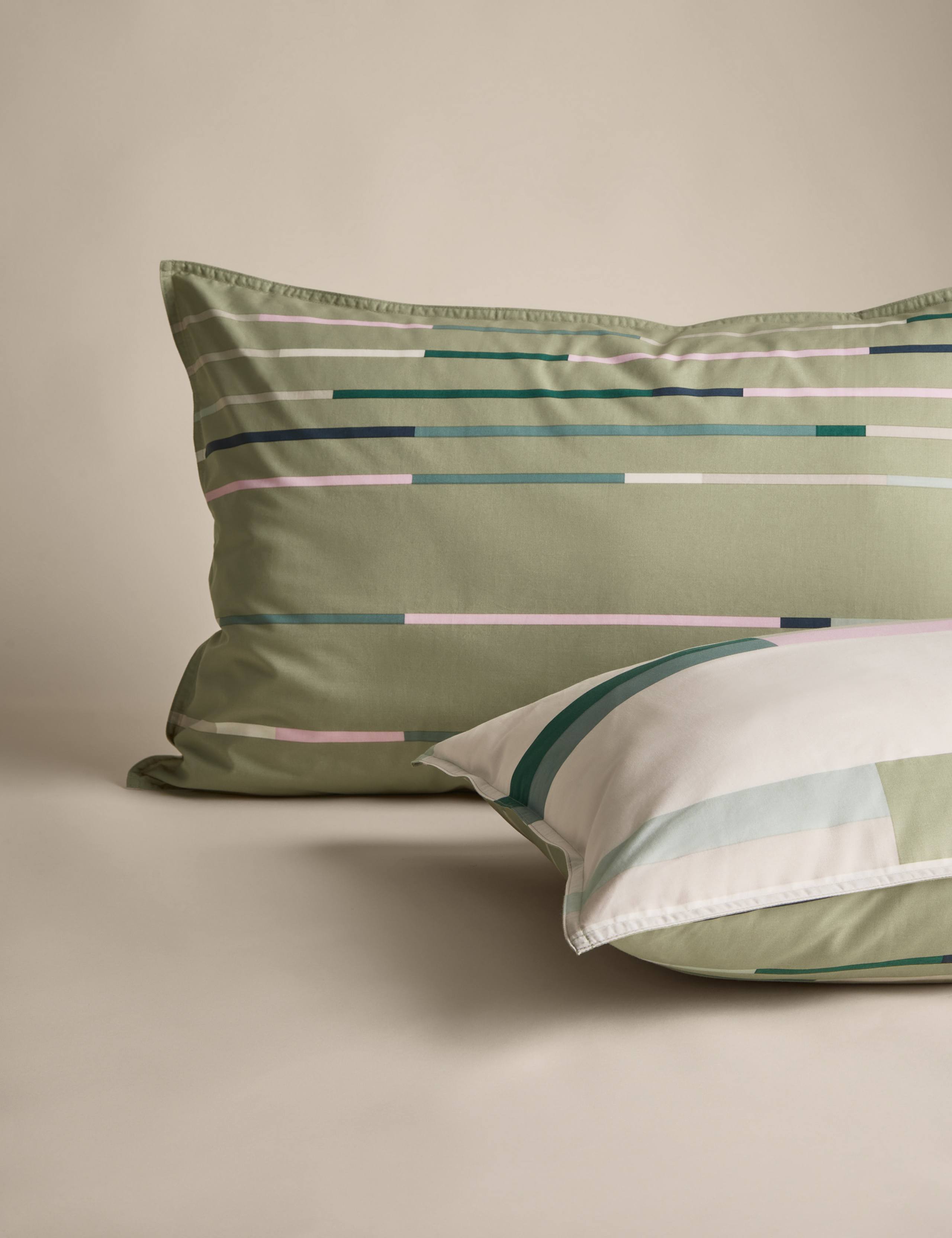 Cotton Rich Striped Bedding Set 3 of 5