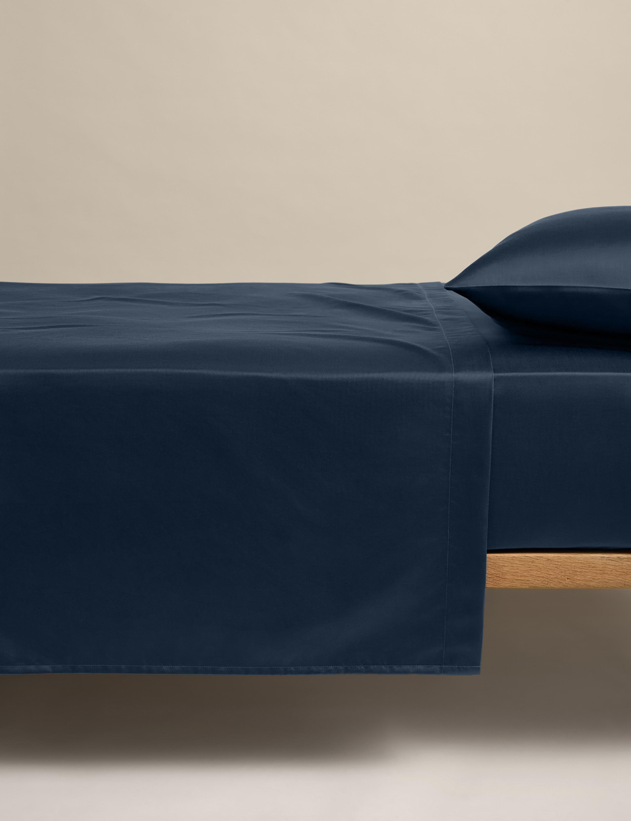 Egyptian Cotton 400 Thread Count Silky Flat Sheet 1 of 2