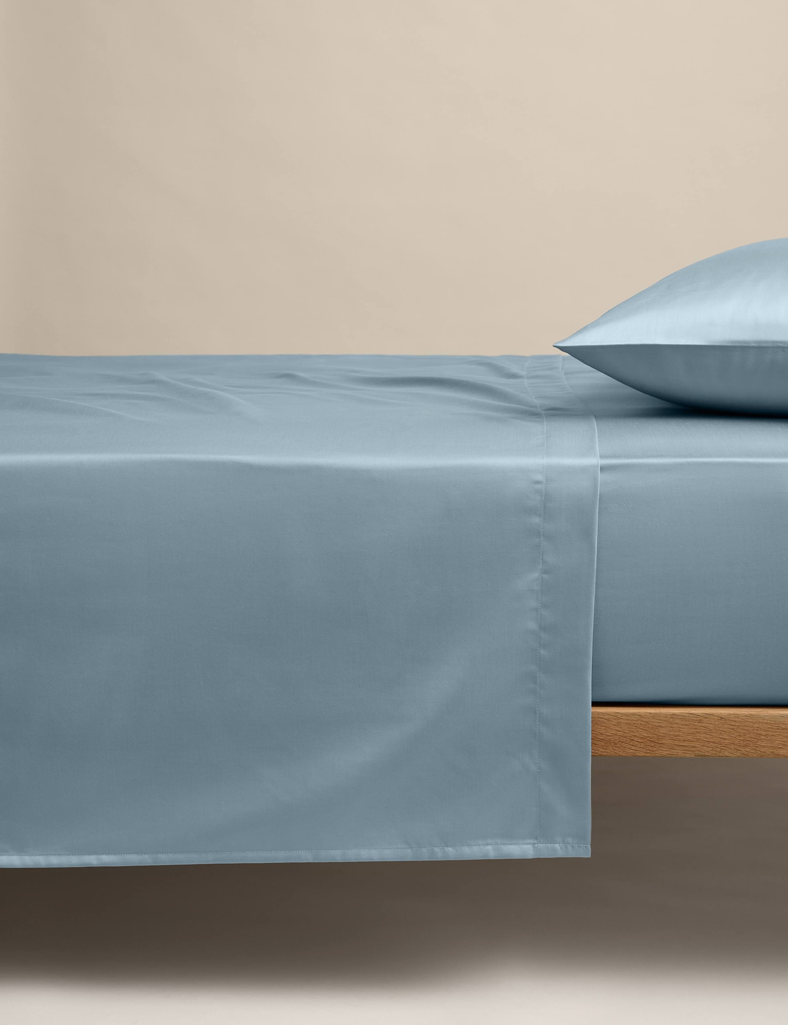 Egyptian Cotton 400 Thread Count Silky Flat Sheet 1 of 2