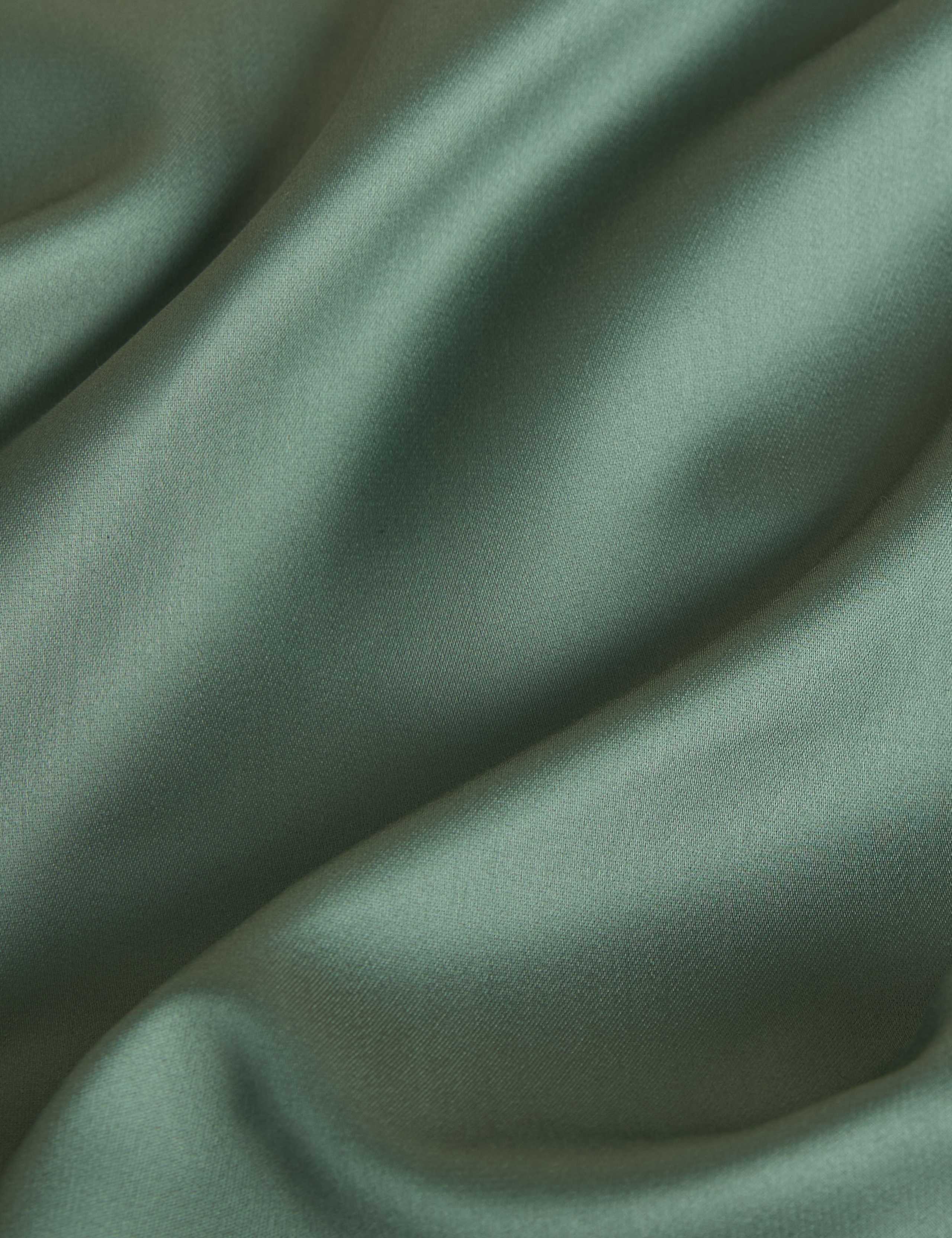 Egyptian Cotton 400 Thread Count Silky Flat Sheet 2 of 2
