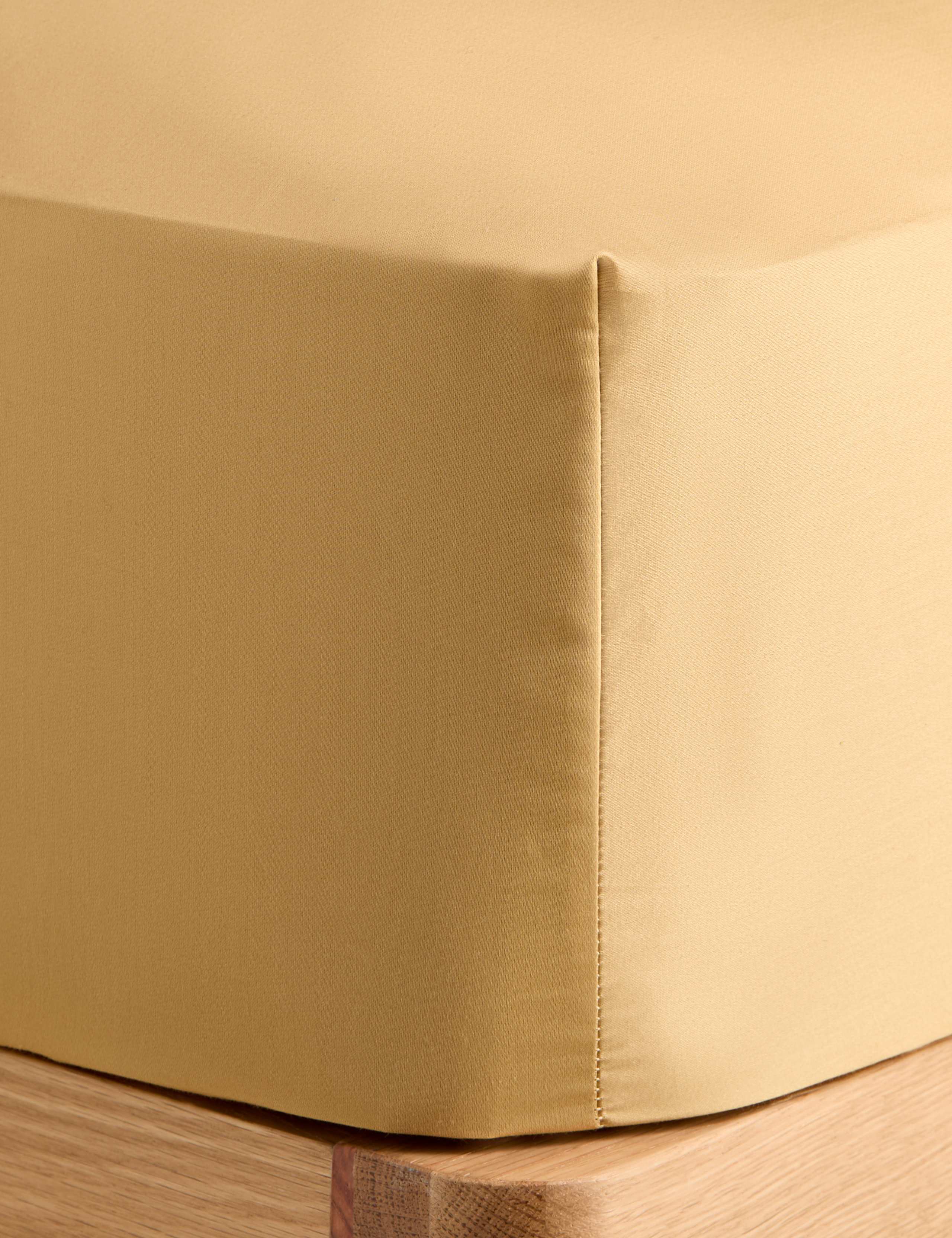 Egyptian Cotton Sateen 400 Thread Count Extra Deep Fitted Sheet 2 of 3