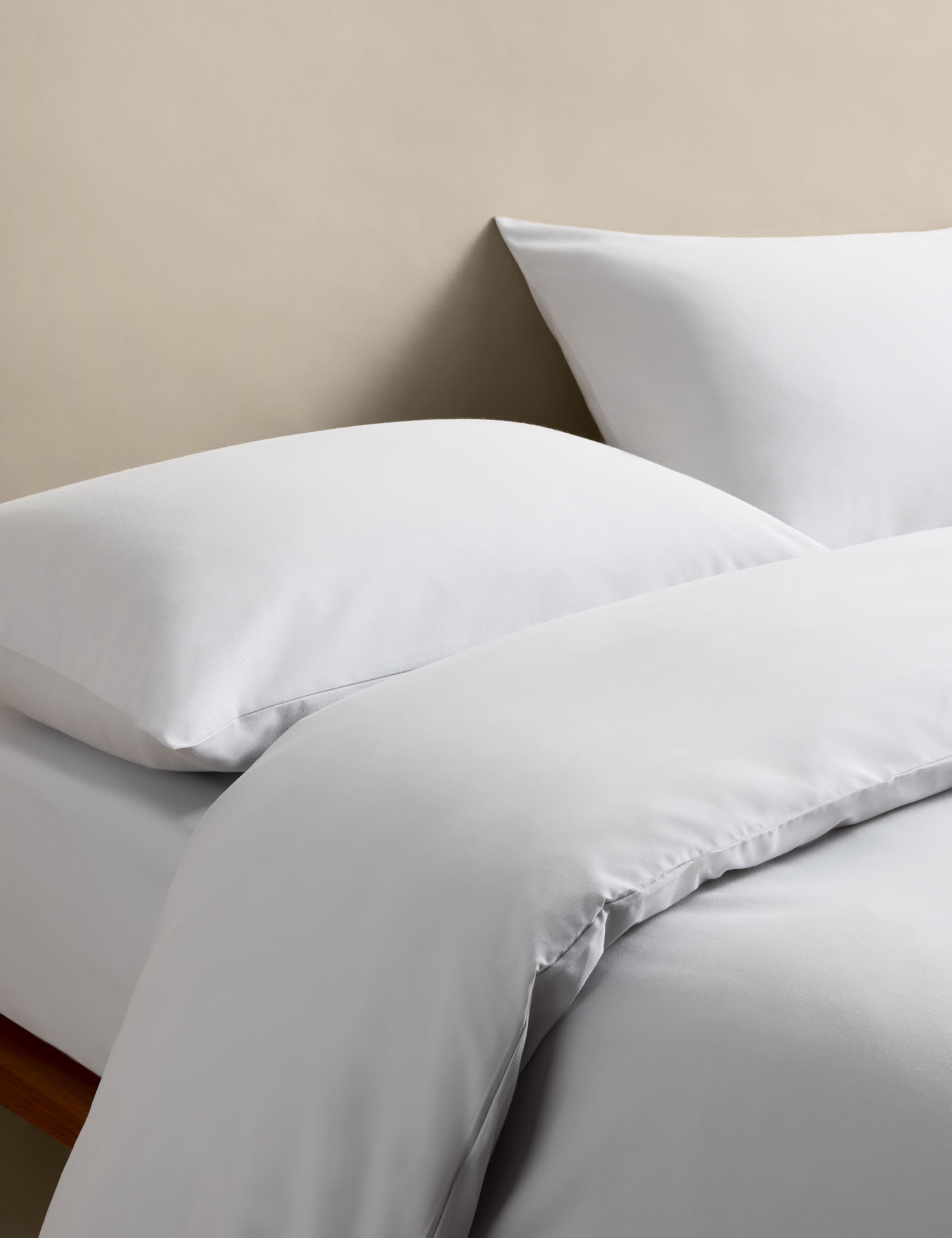 Cotton Blend Non Iron Bedding Set 1 of 4