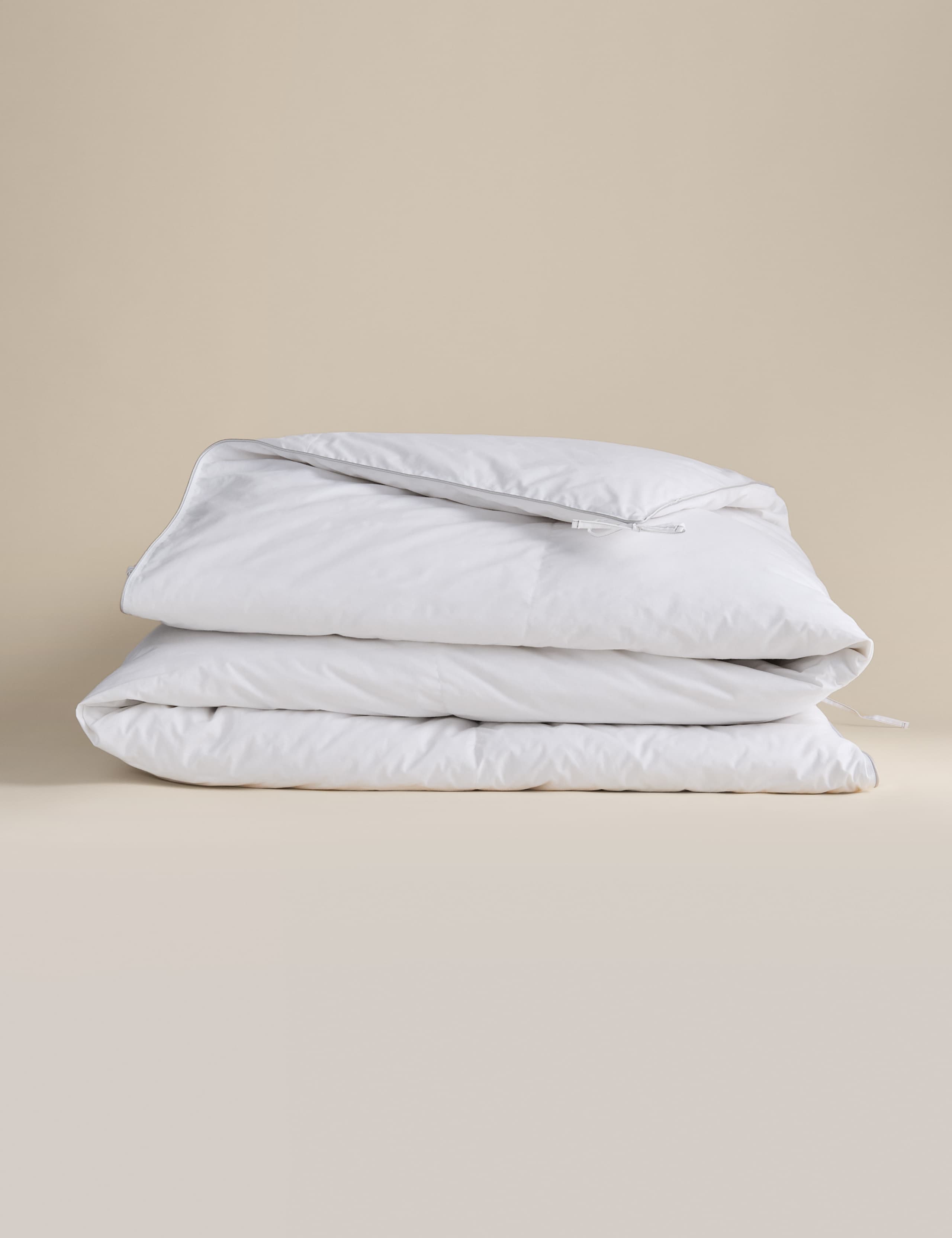 Down Rich 13.5 Tog Duvet 2 of 4