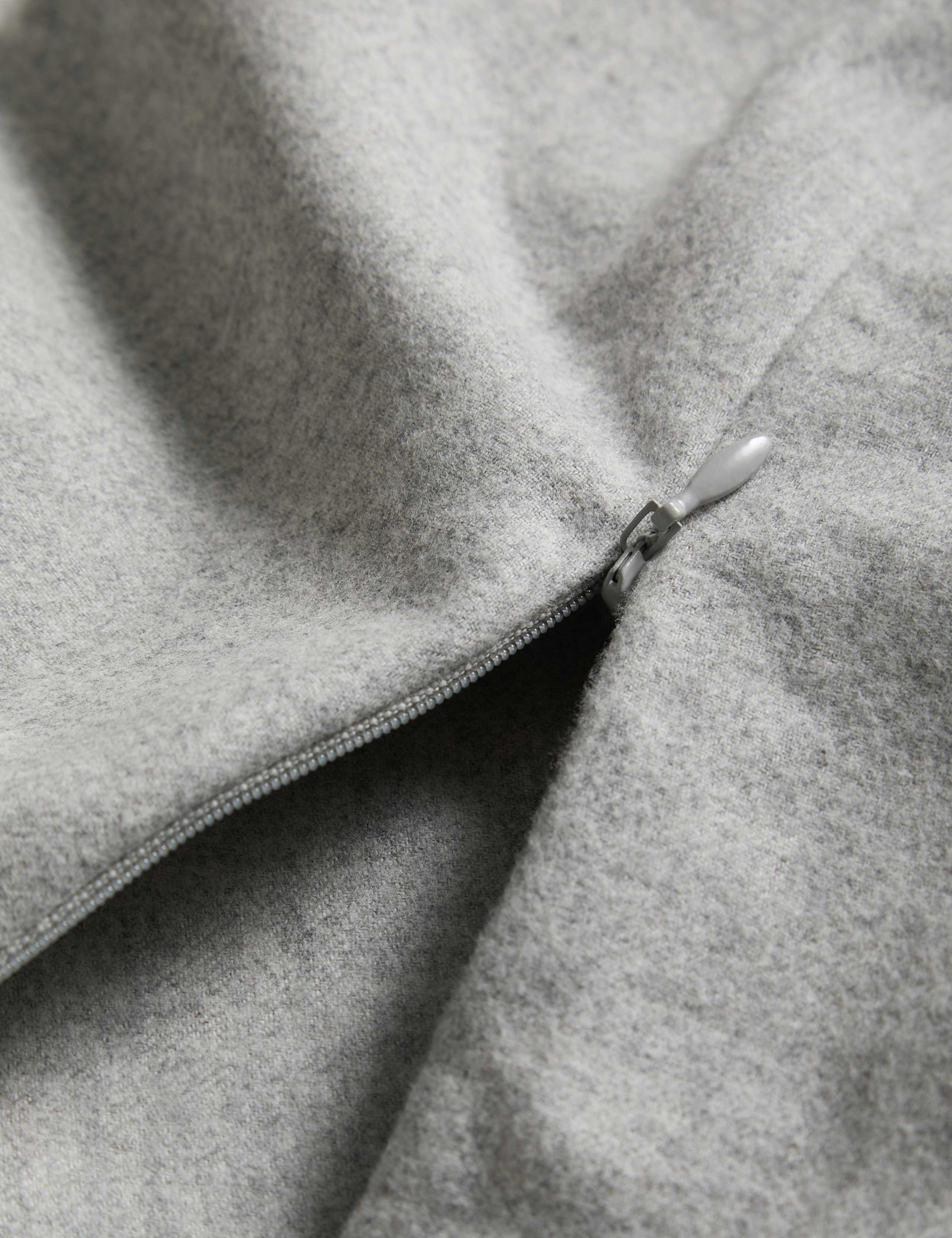 Cotton Rich Bedding Set with Cashmere 3 of 5