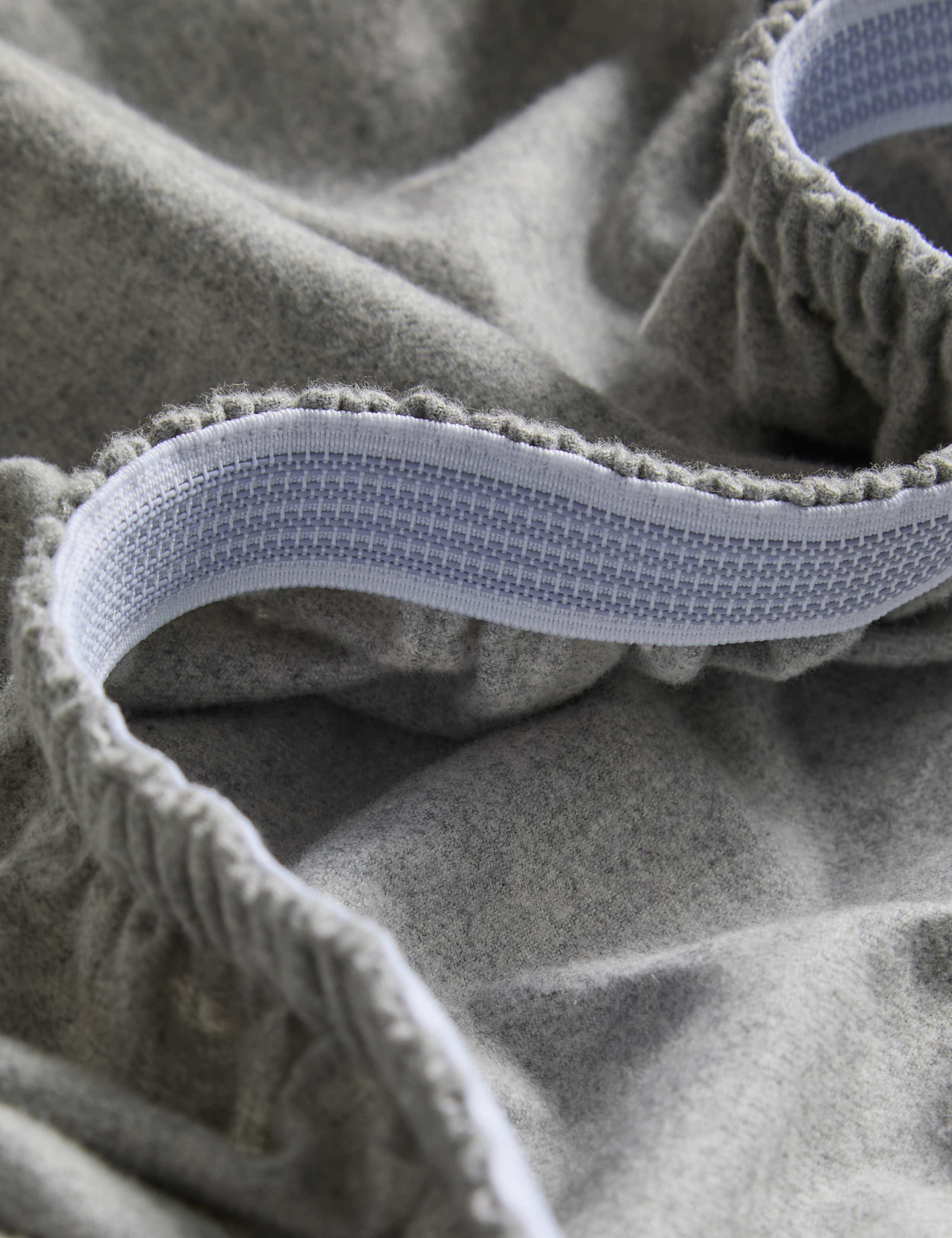 Cotton Rich StayPut Extra Deep Fitted Sheet with Cashmere 2 of 2