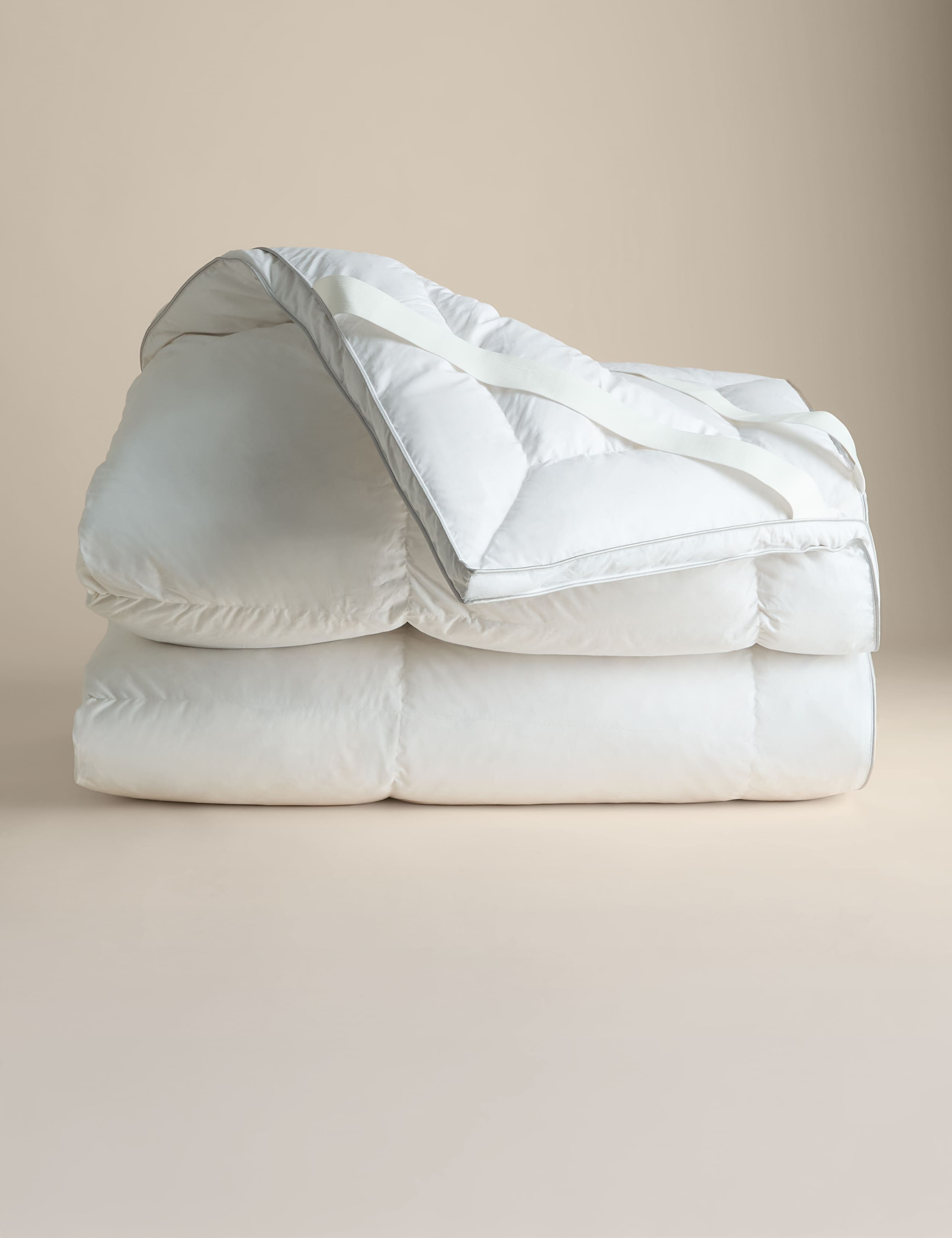Deluxe Hungarian Goose Feather & Down Mattress Topper 2 of 5