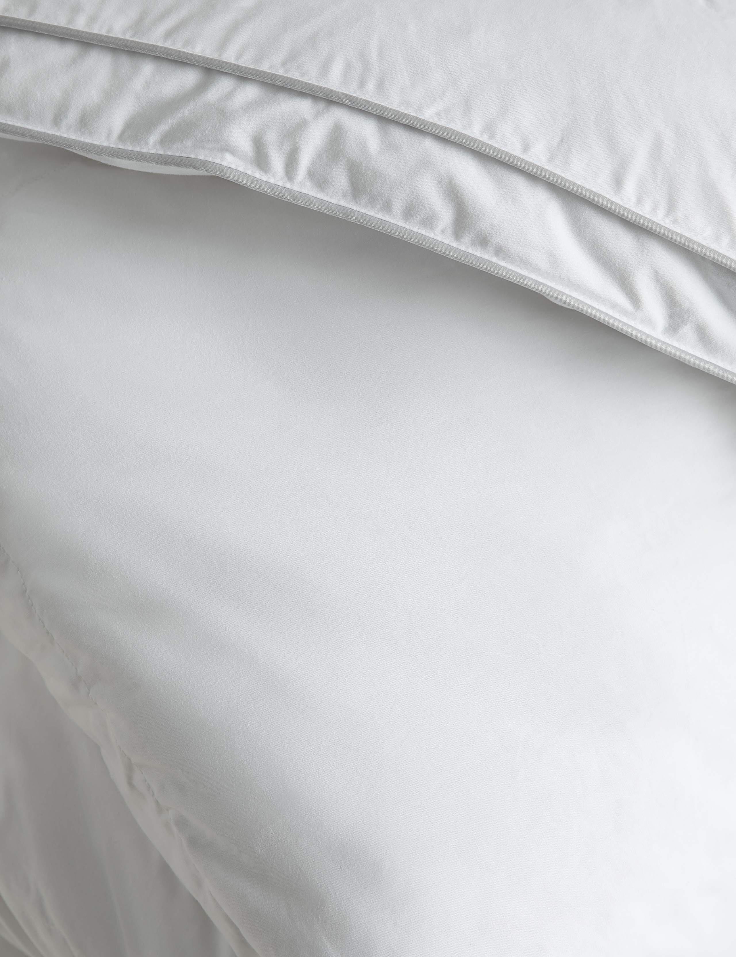Deluxe Hungarian Goose Feather & Down Mattress Topper 4 of 5
