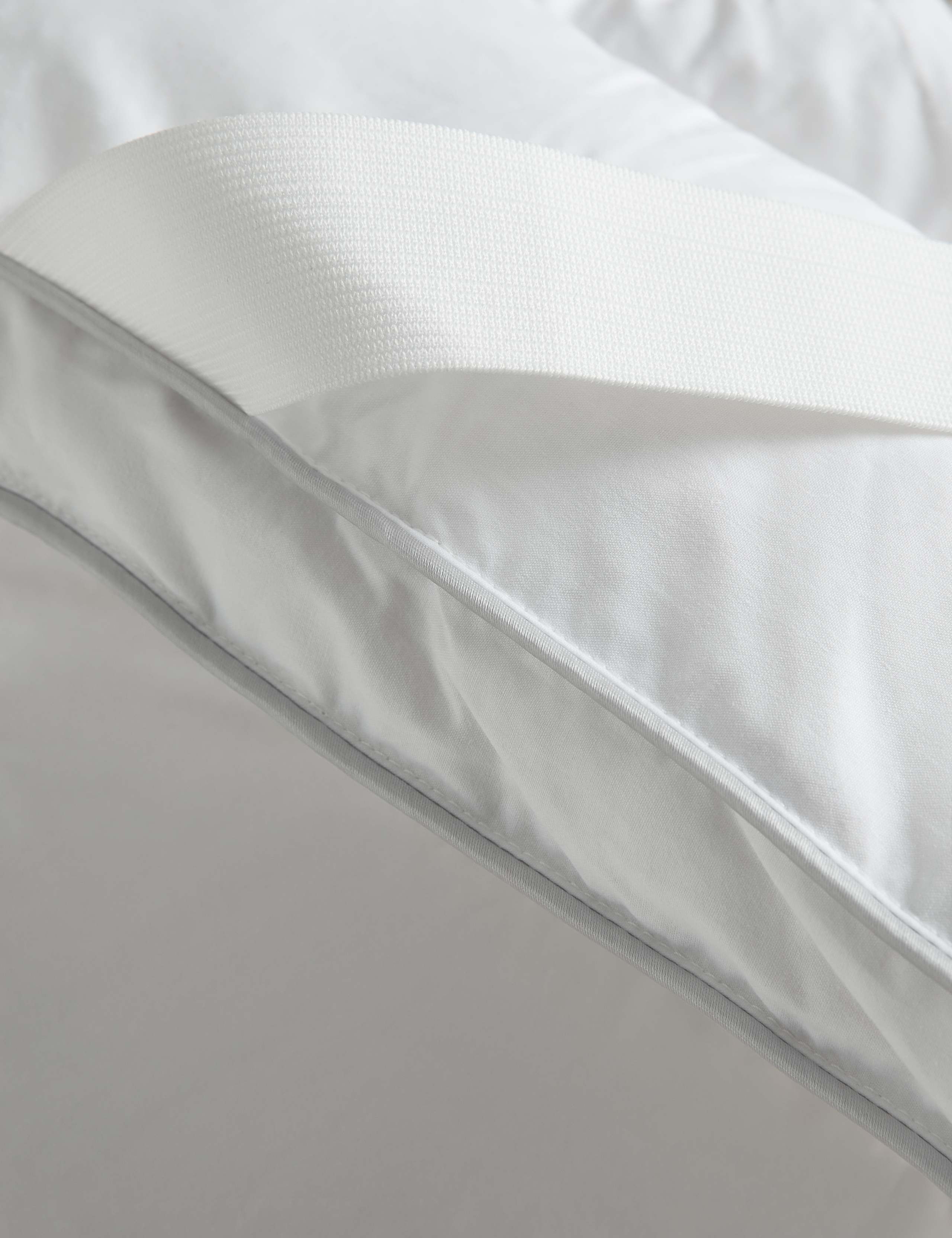 Deluxe Hungarian Goose Feather & Down Mattress Topper 5 of 5