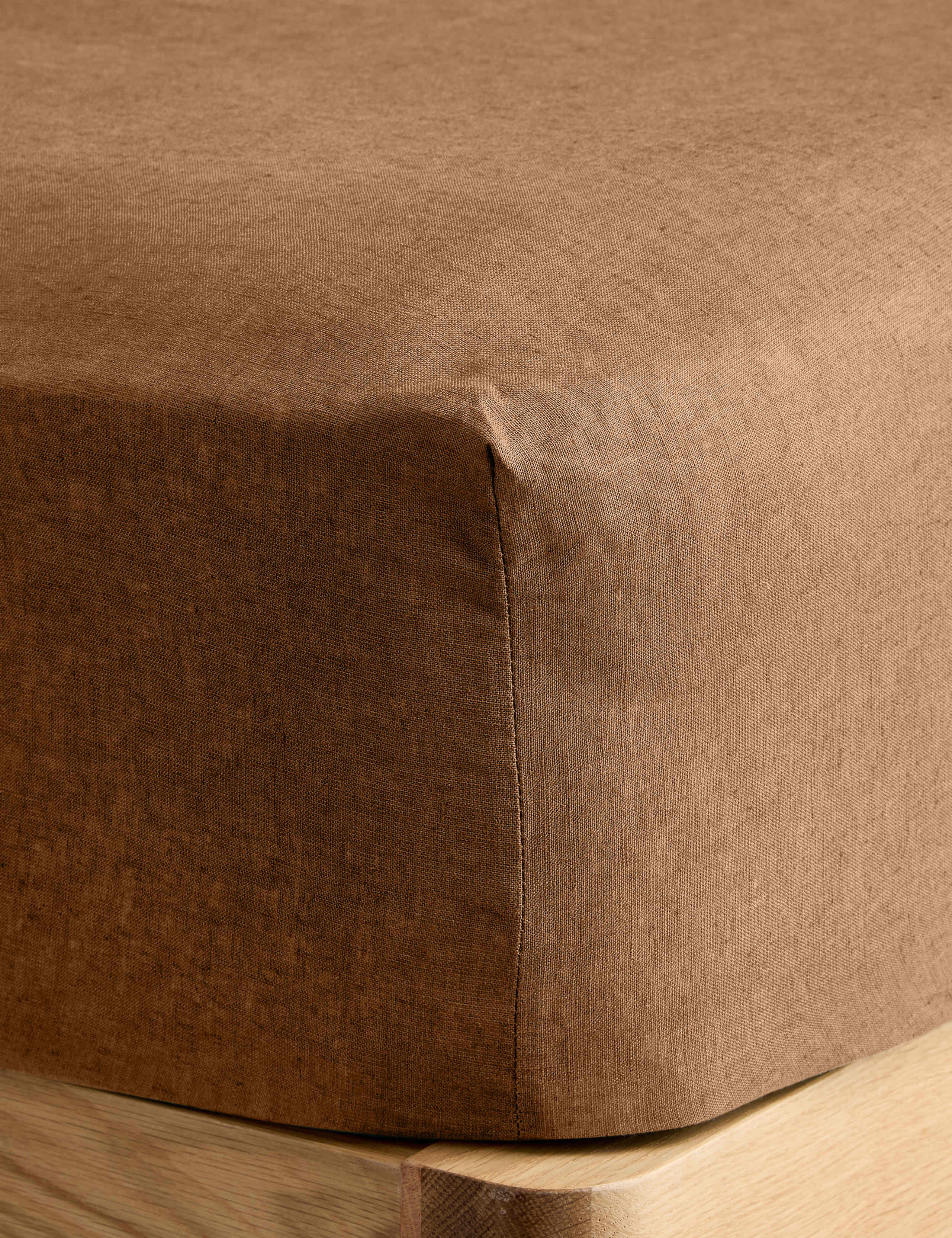 Pure Linen Deep Fitted Sheet 2 of 3