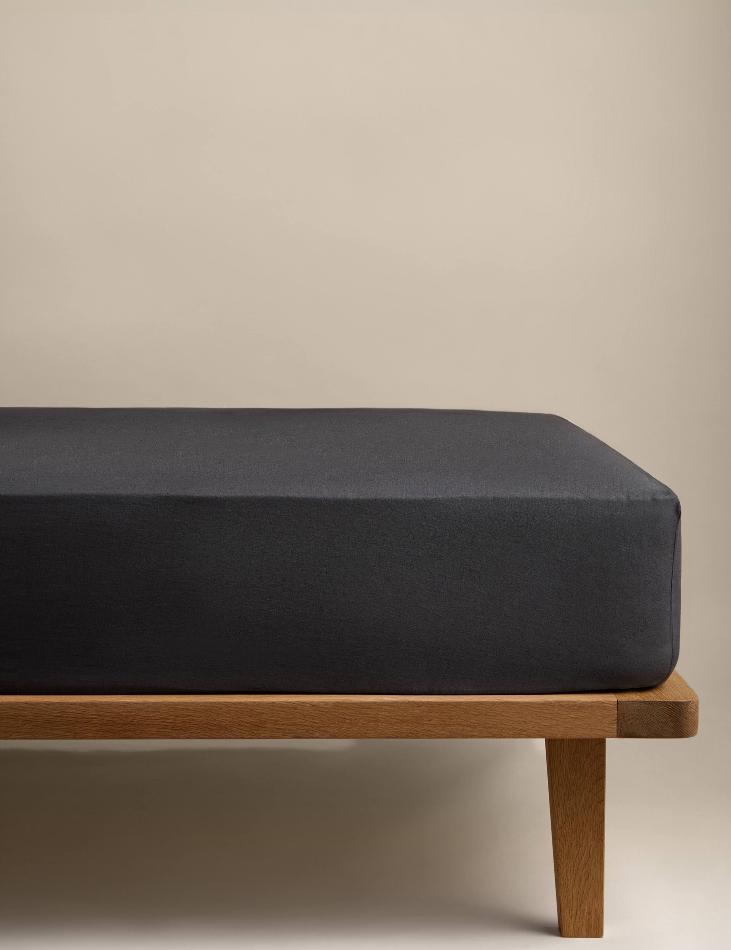 Pure Linen 190gsm Deep Fitted Sheet 1 of 2