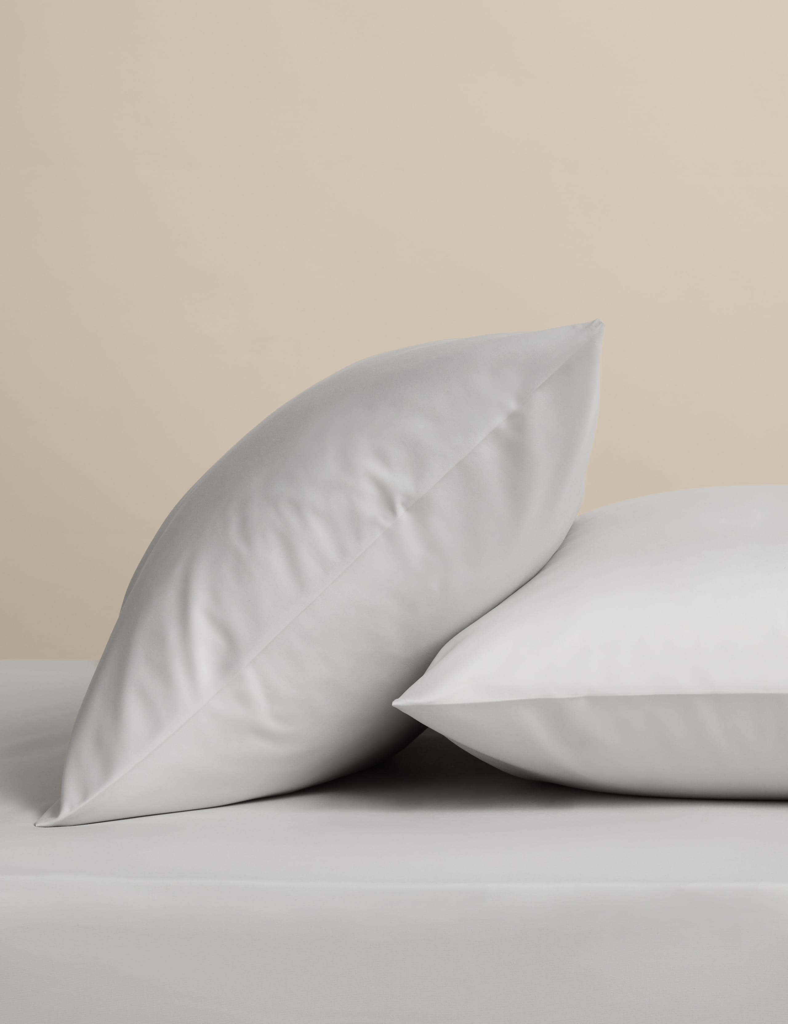 Egyptian Cotton 400 Thread Count Crisp Pillowcases 1 of 2