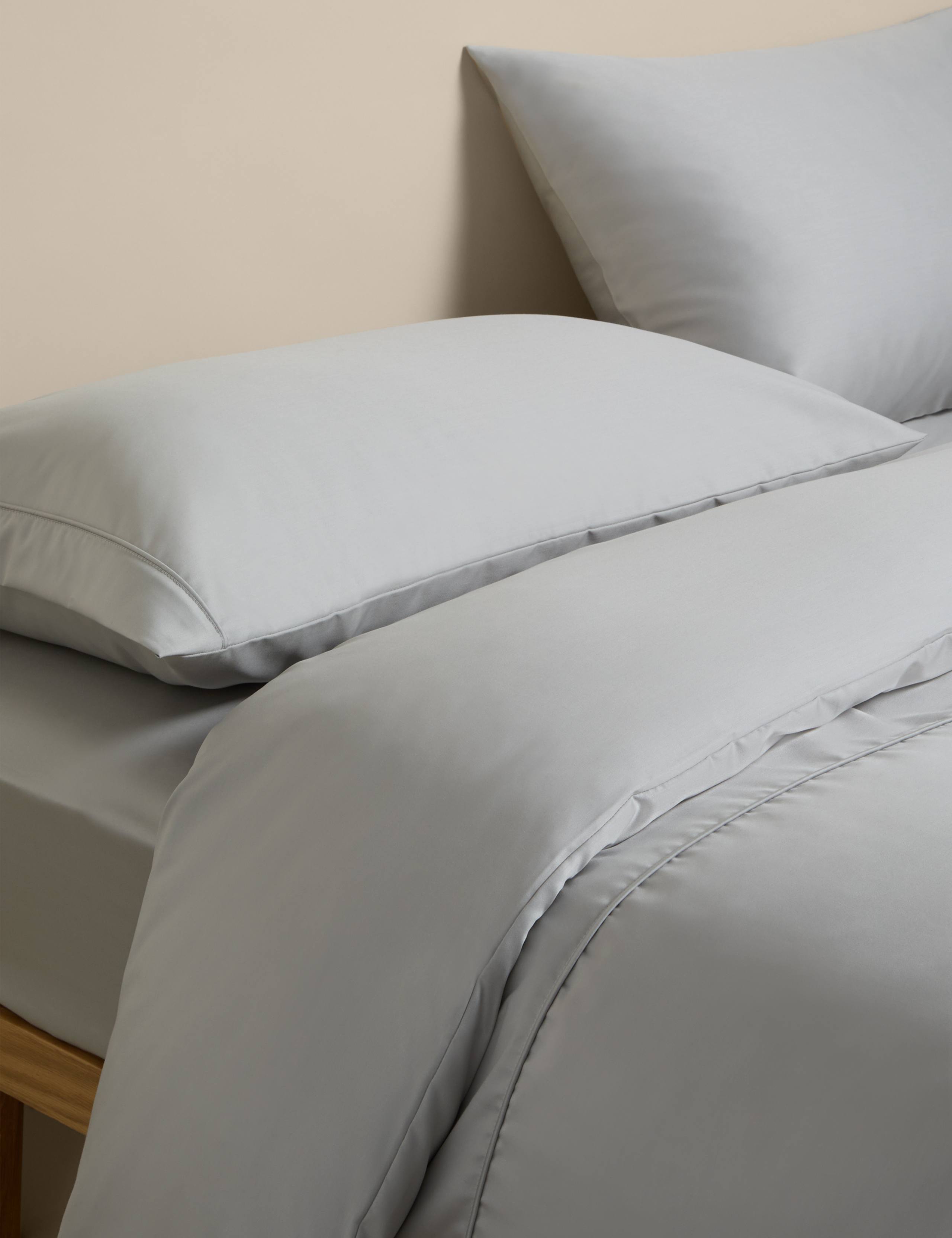 Egyptian Cotton 230 Thread Count Silky Bedding Set 1 of 6