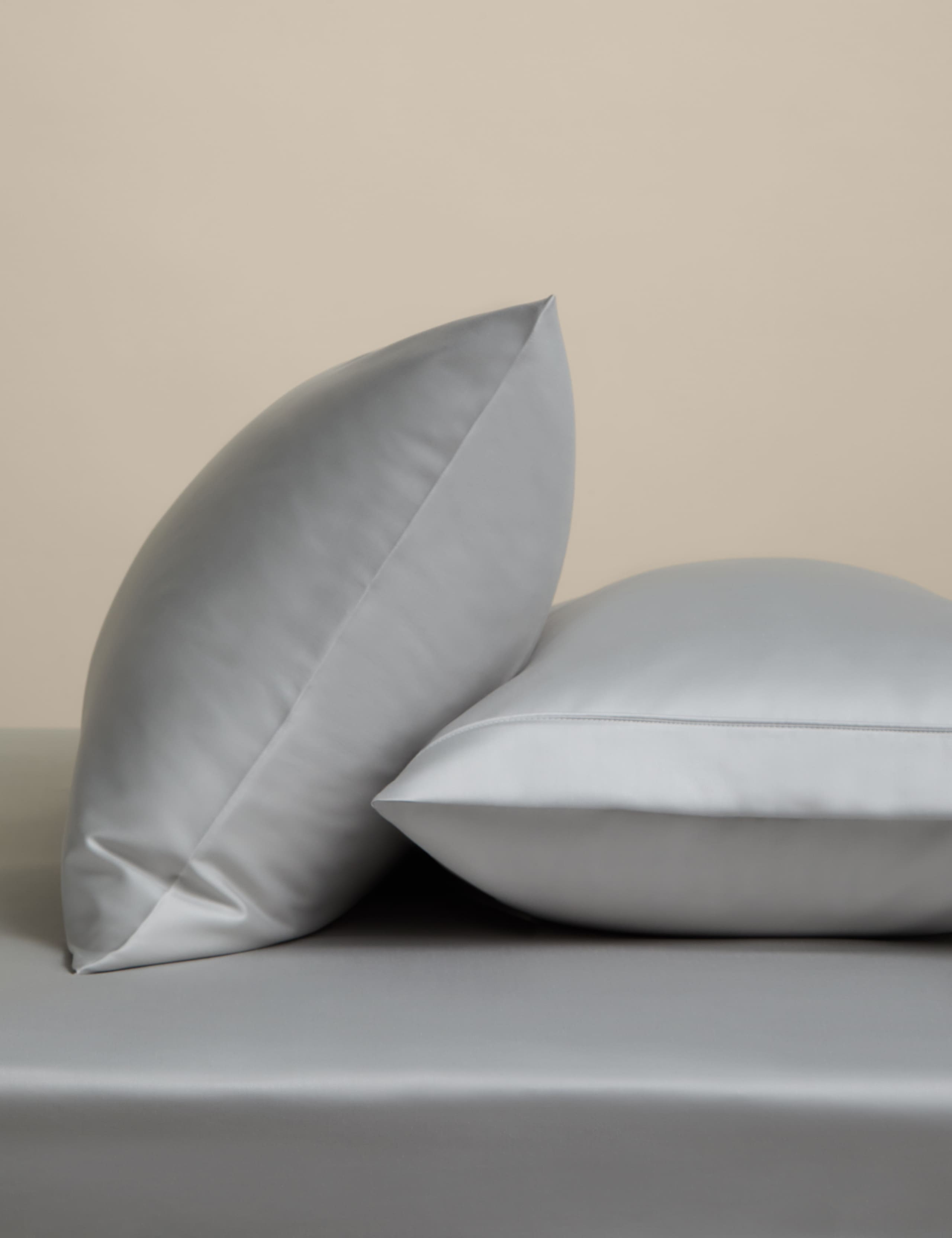 Egyptian Cotton 230 Thread Count Silky Pillowcases 1 of 3