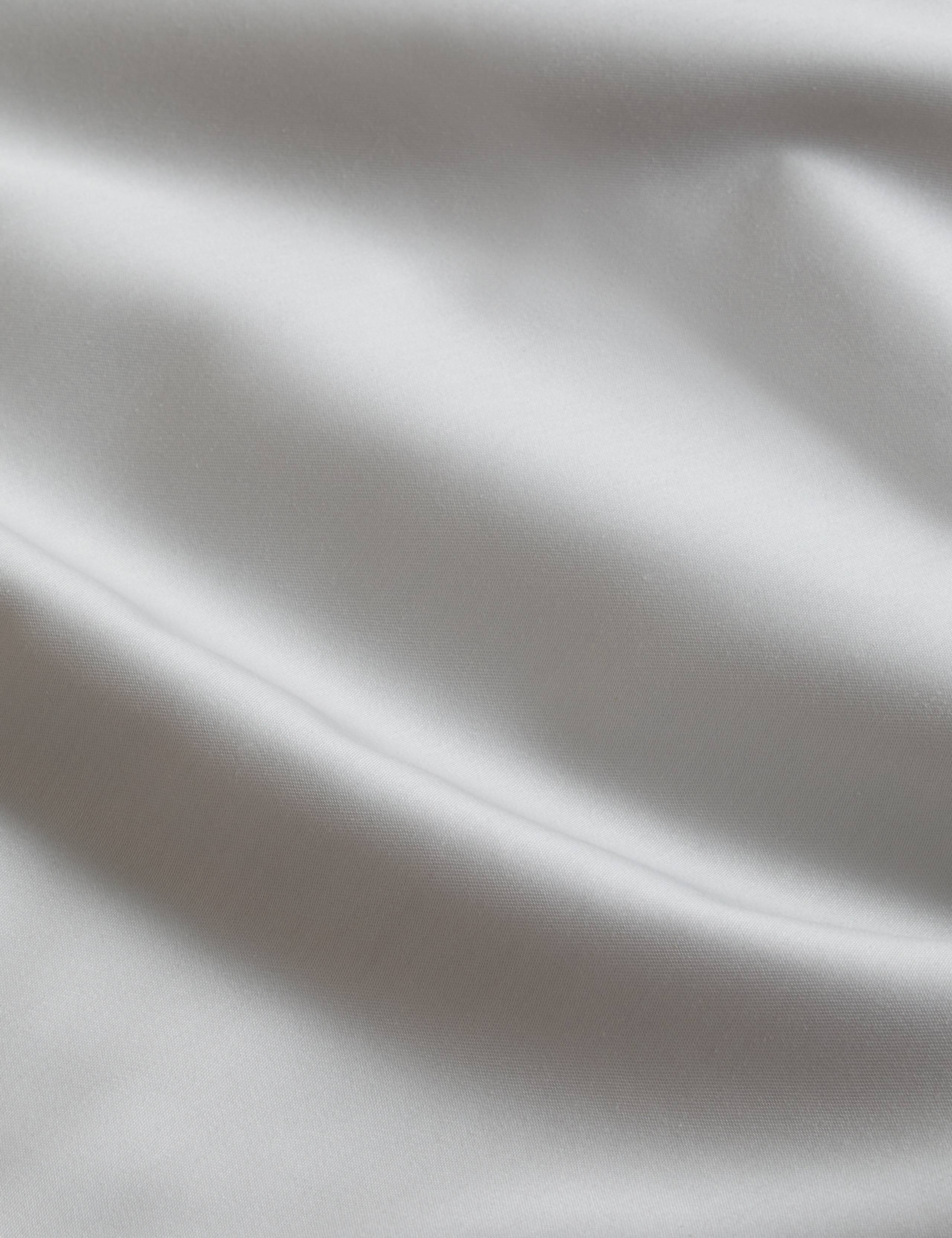 Egyptian Cotton 230 Thread Count Silky Oxford Pillowcases 3 of 3